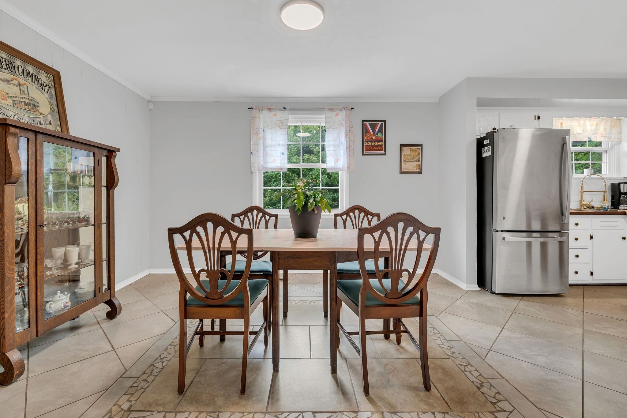 8107 Bonnafair Dr