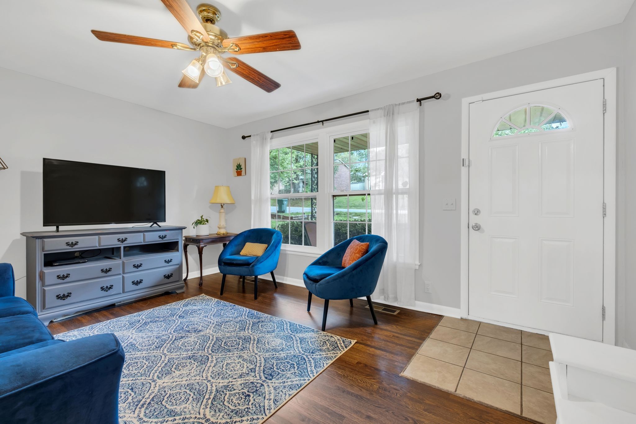 8107 Bonnafair Dr