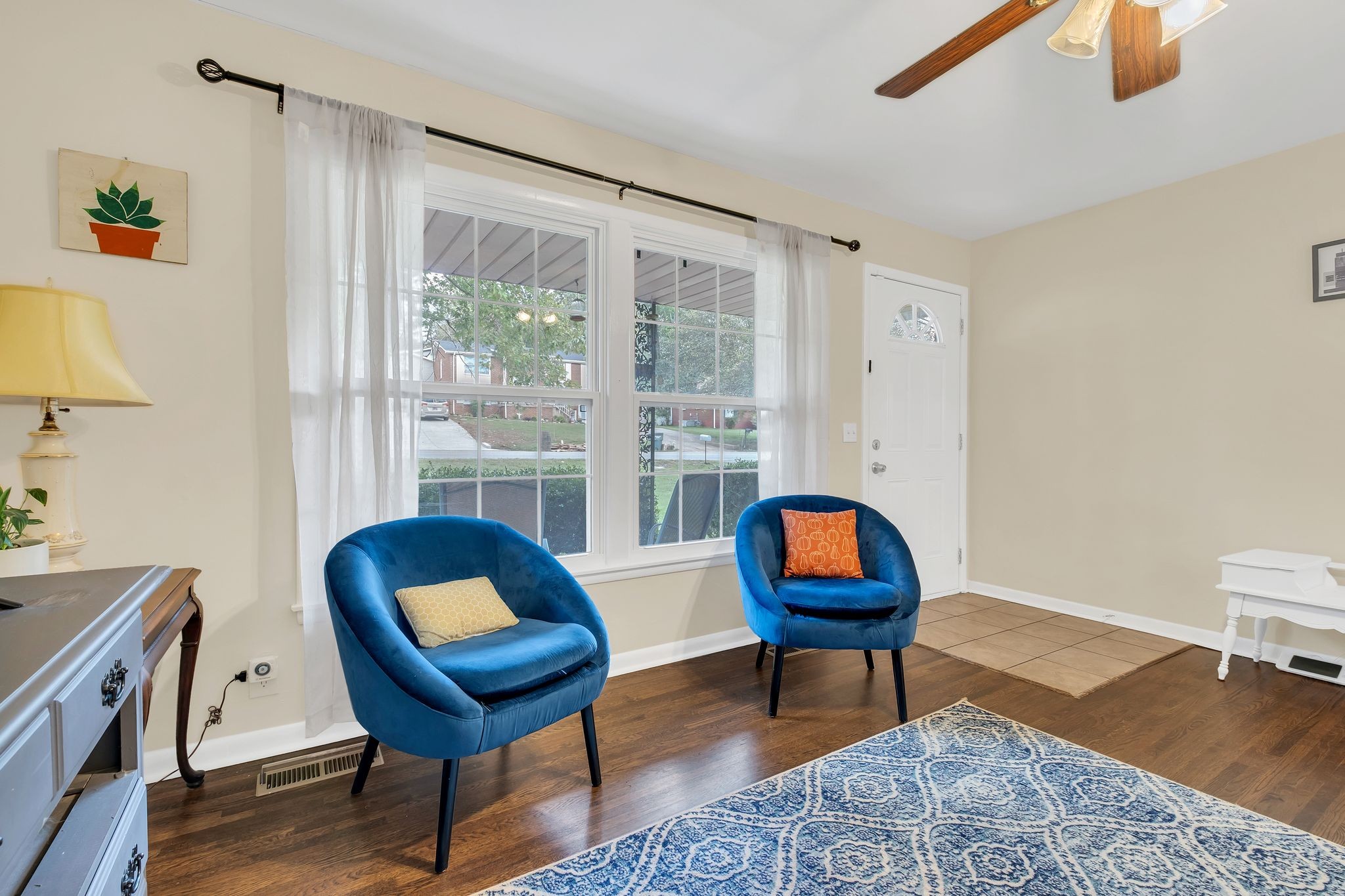 8107 Bonnafair Dr