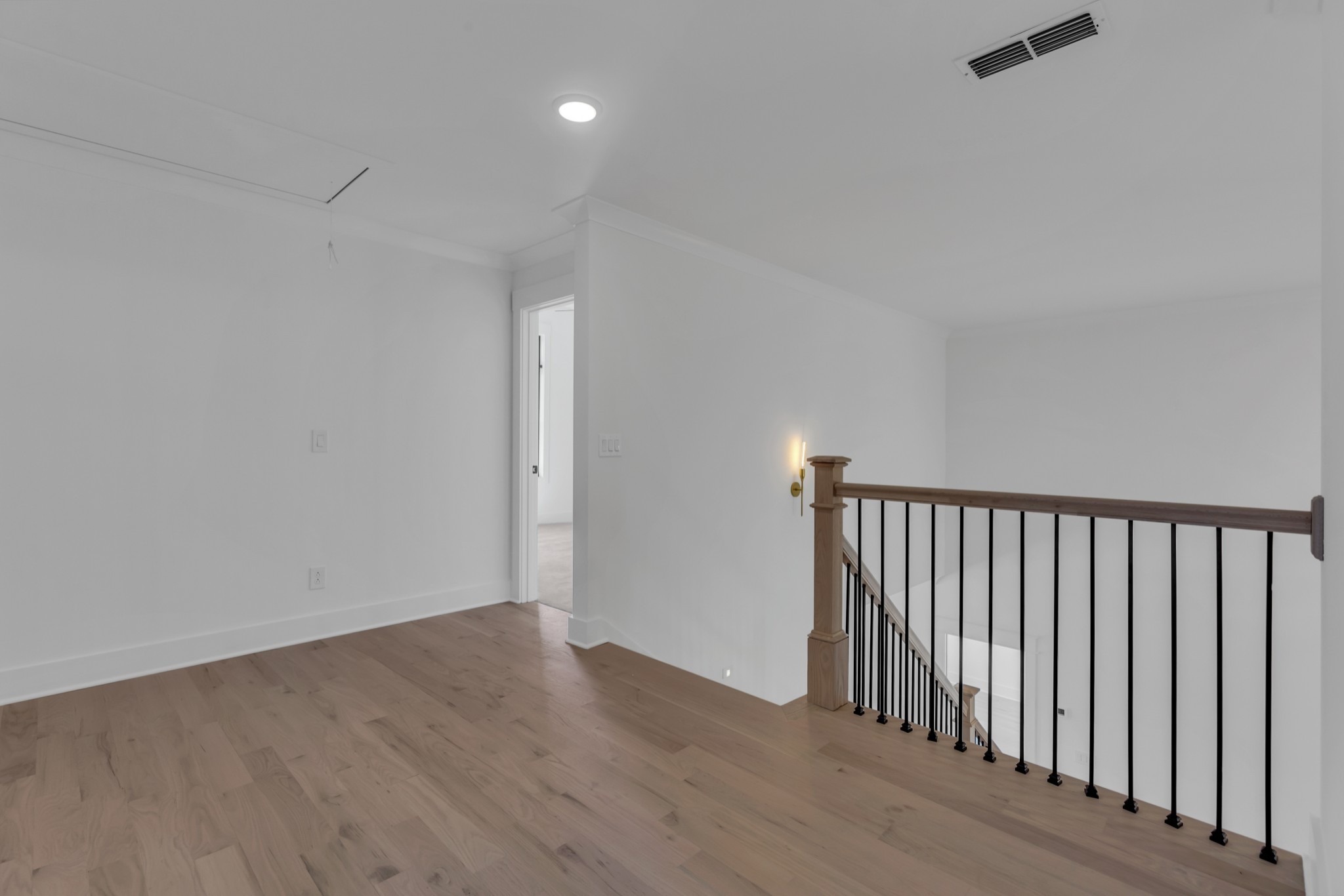2714 Congress Dr