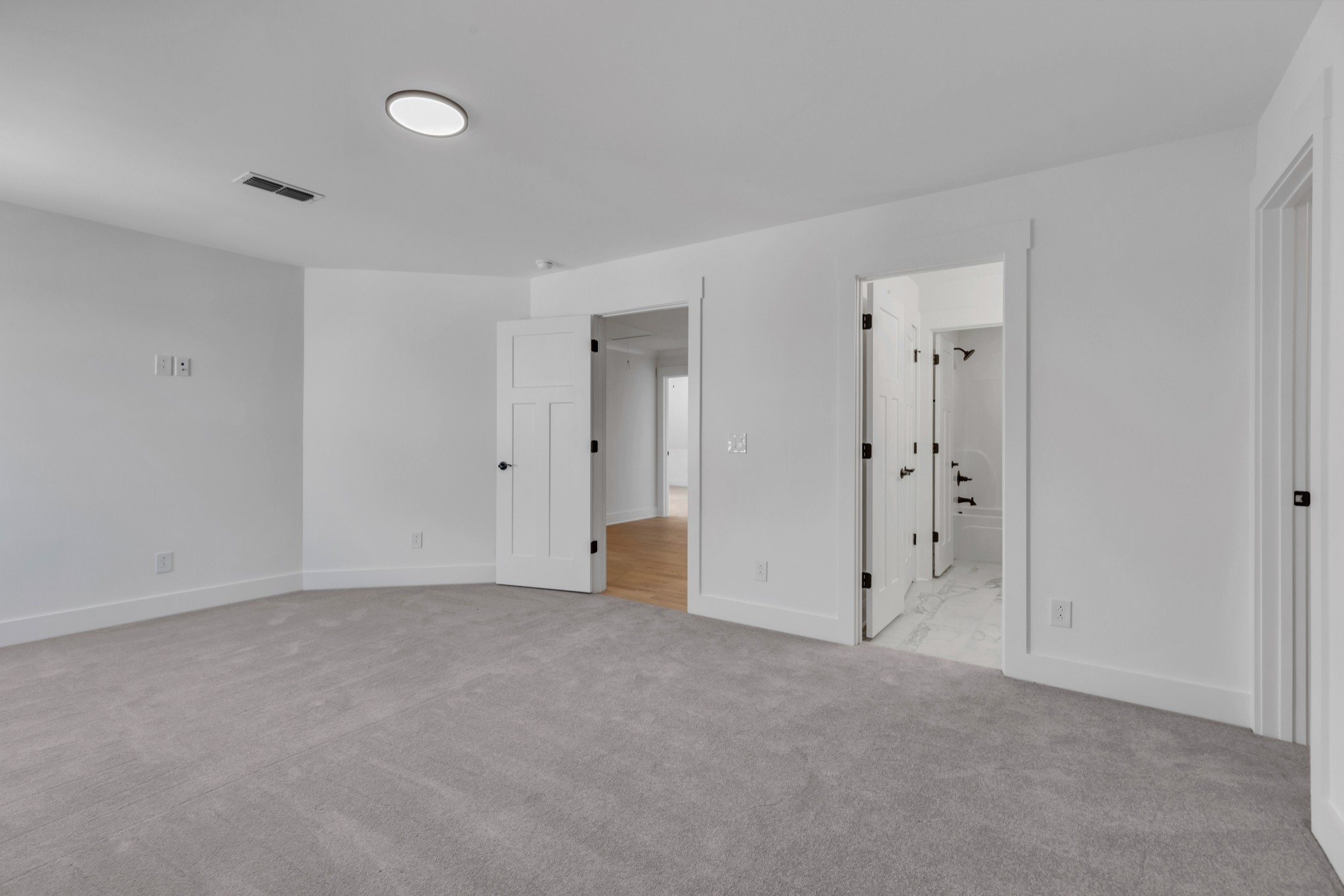 2714 Congress Dr