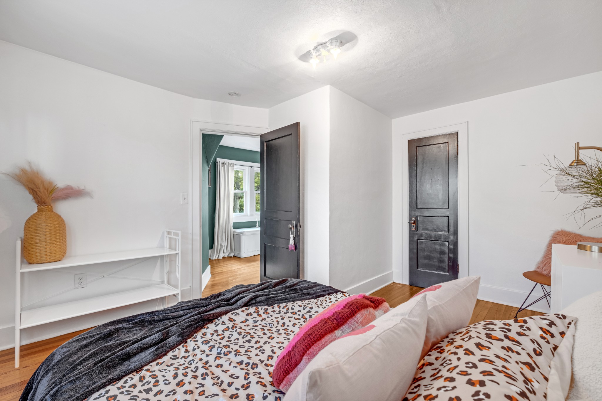 1134 Howard Ave
