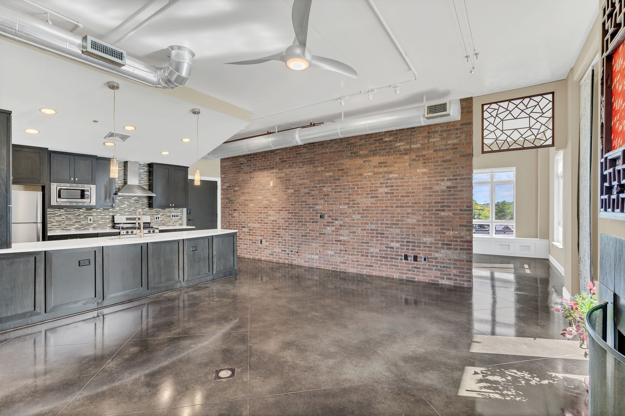 3014 Hedrick St Unit: 401