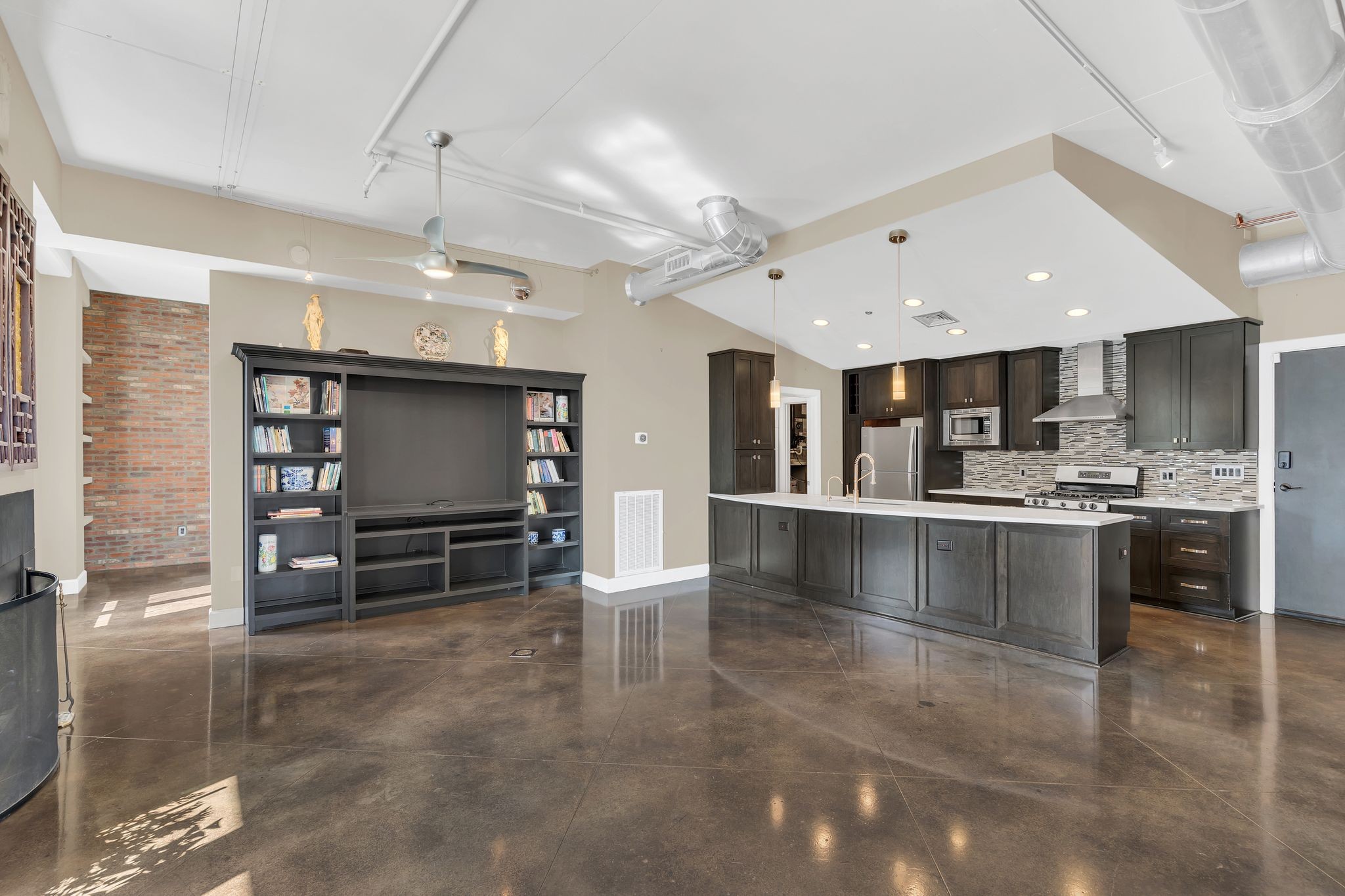 3014 Hedrick St Unit: 401