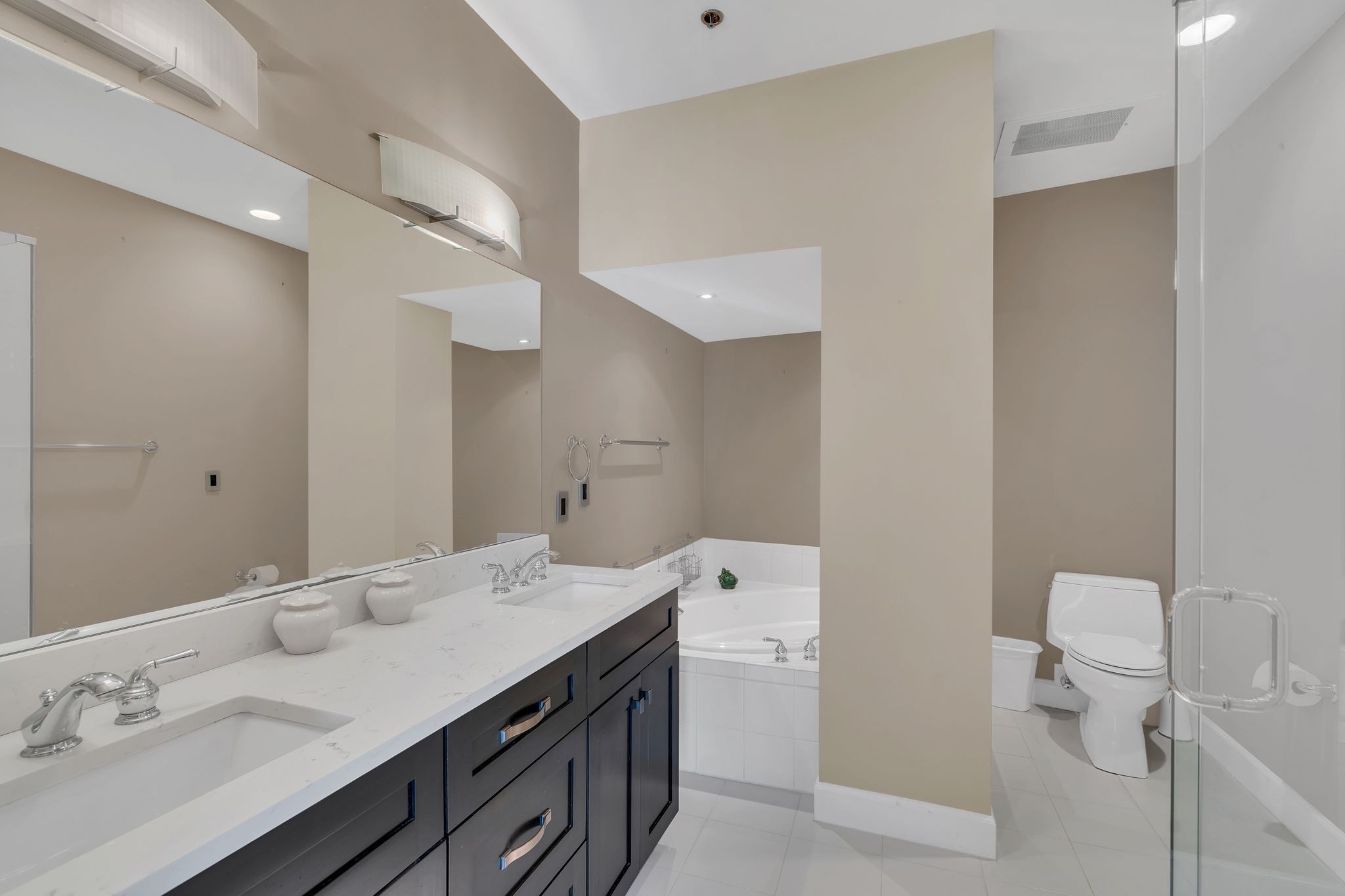 3014 Hedrick St Unit: 401