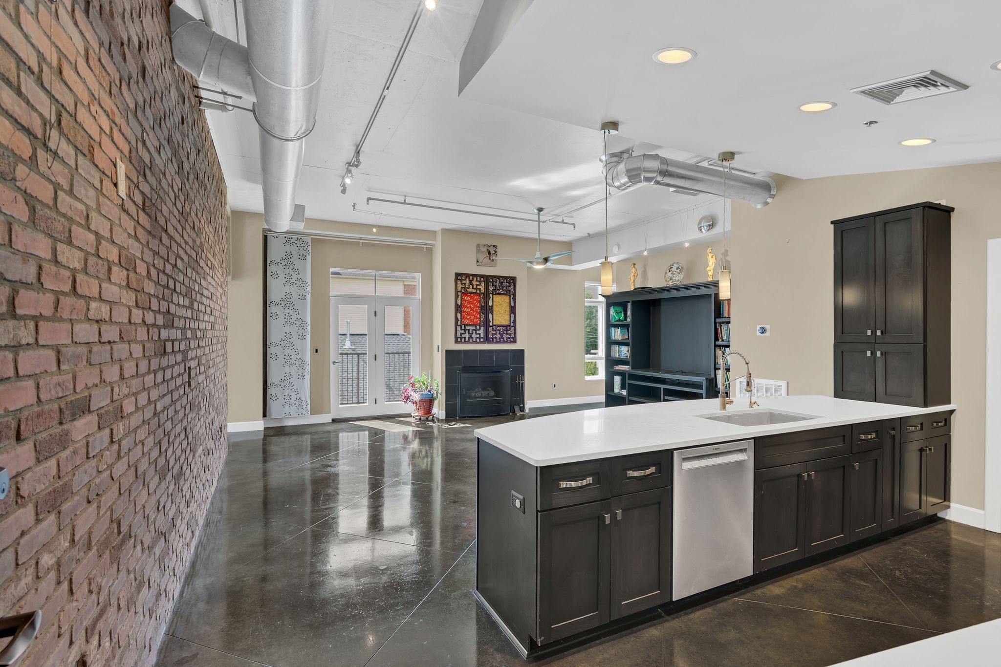 3014 Hedrick St Unit: 401