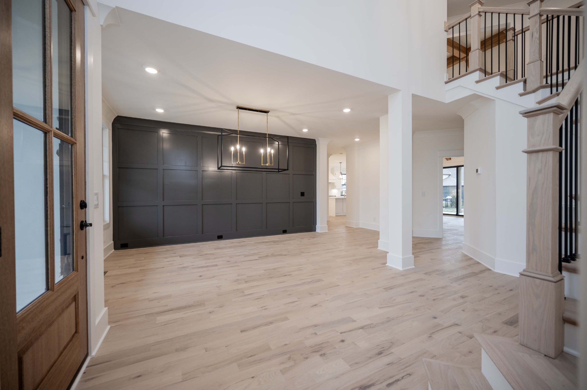 2710 Congress Dr