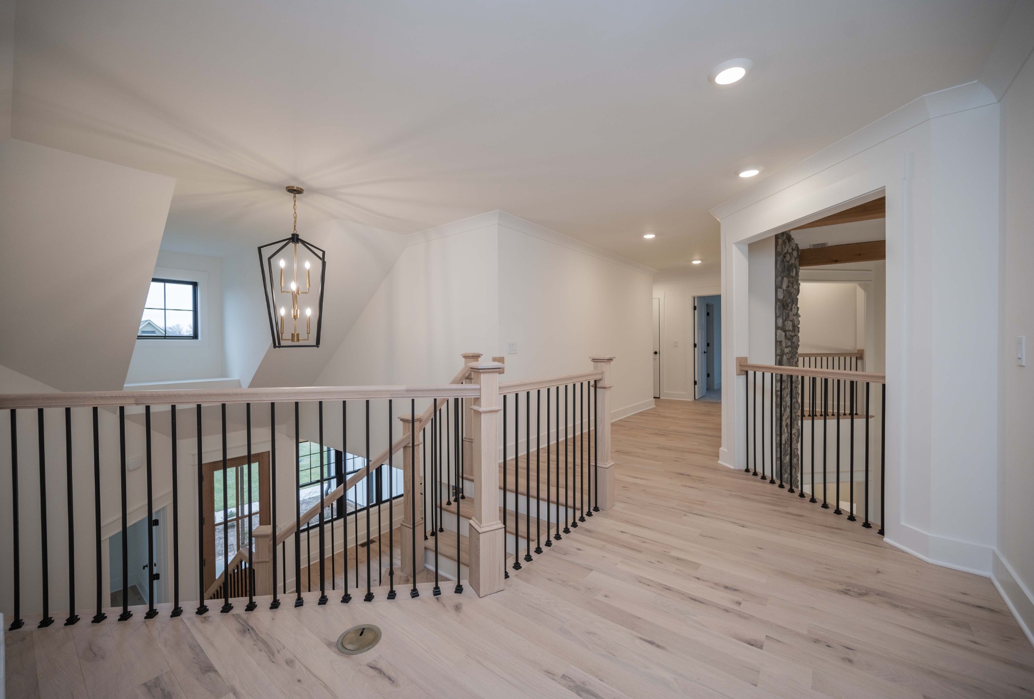 2710 Congress Dr