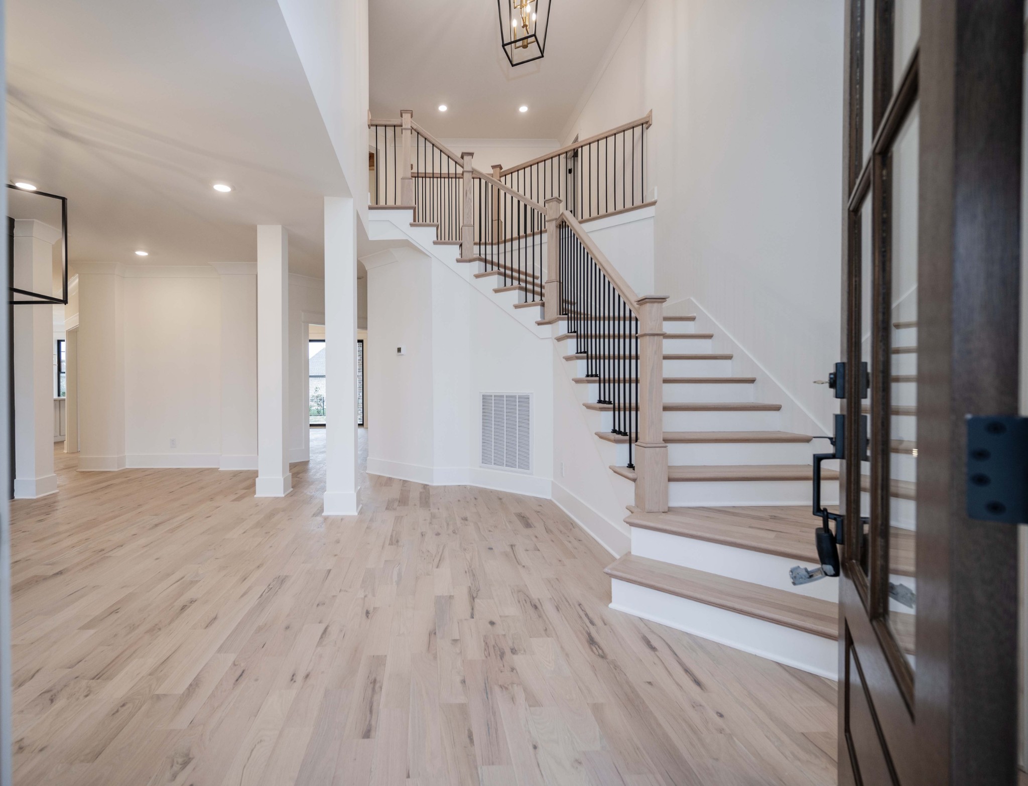 2710 Congress Dr