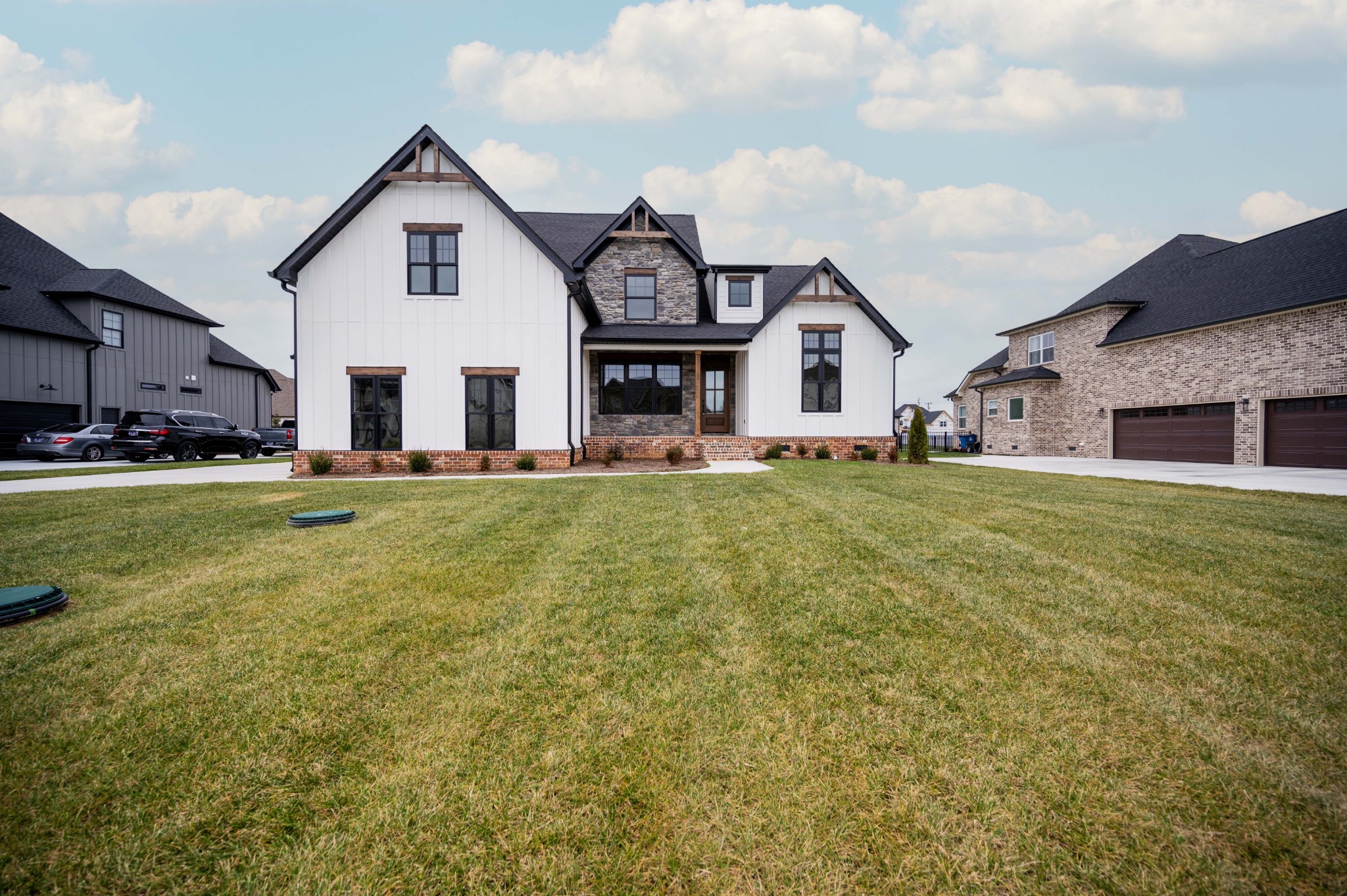 2710 Congress Dr