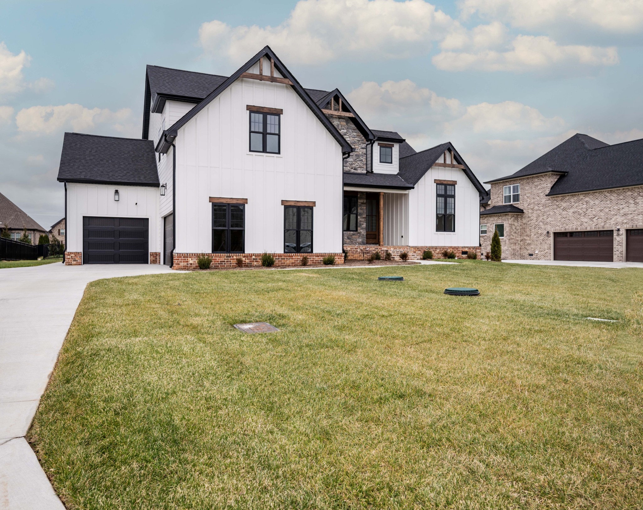 2710 Congress Dr