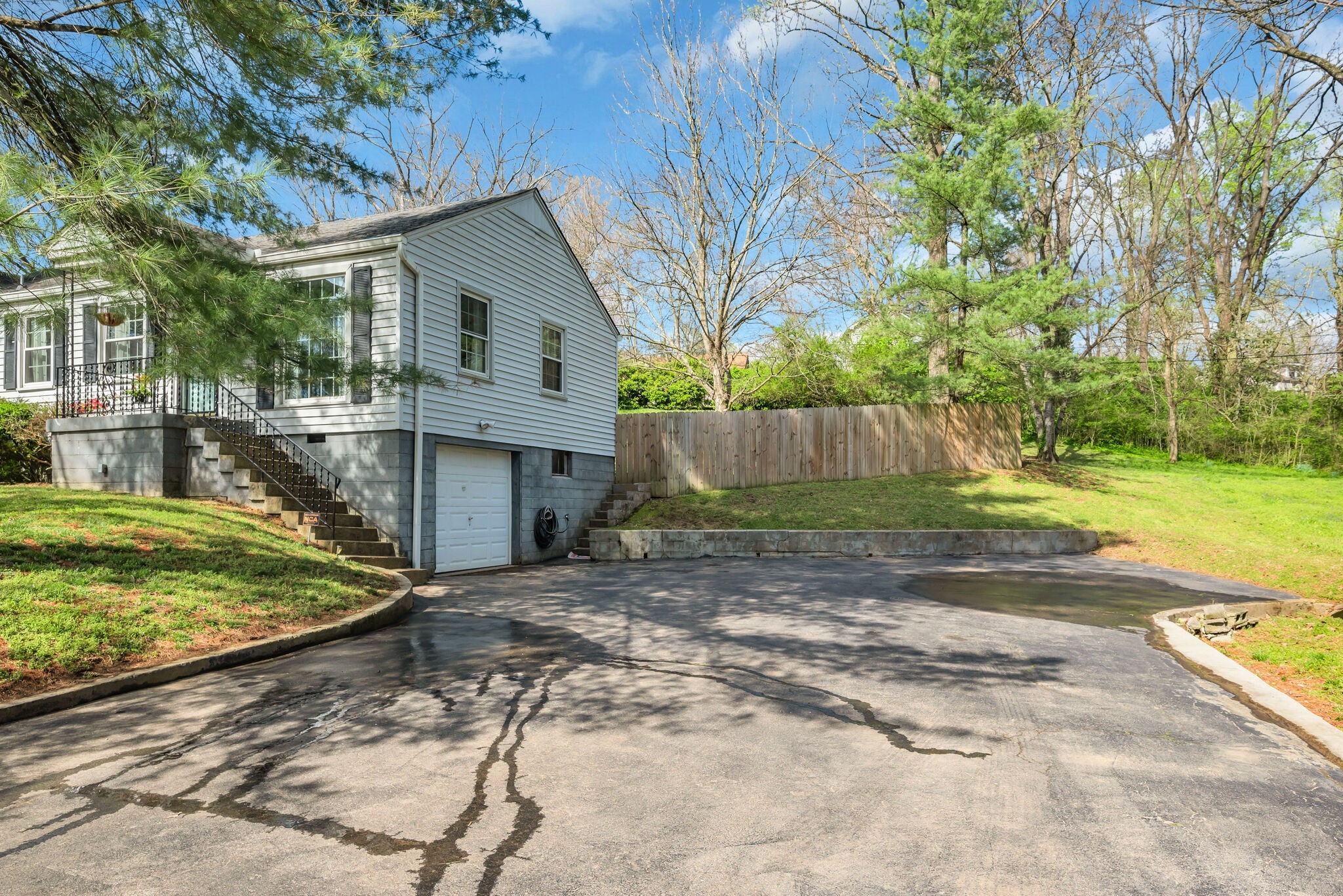 228 Graylynn Dr