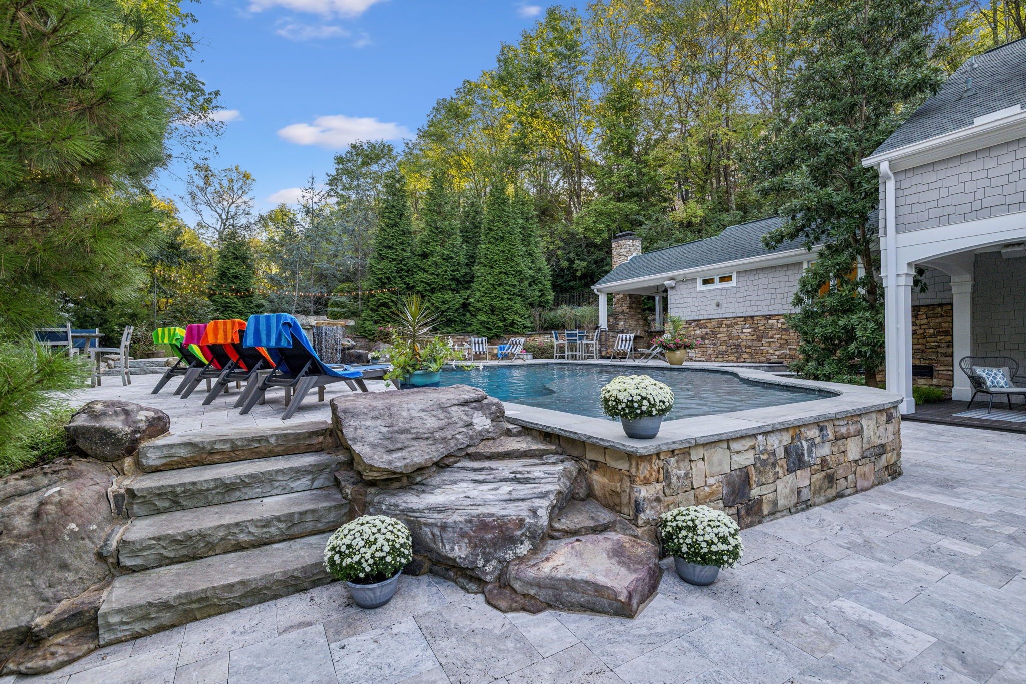 6351 Shadow Ridge
