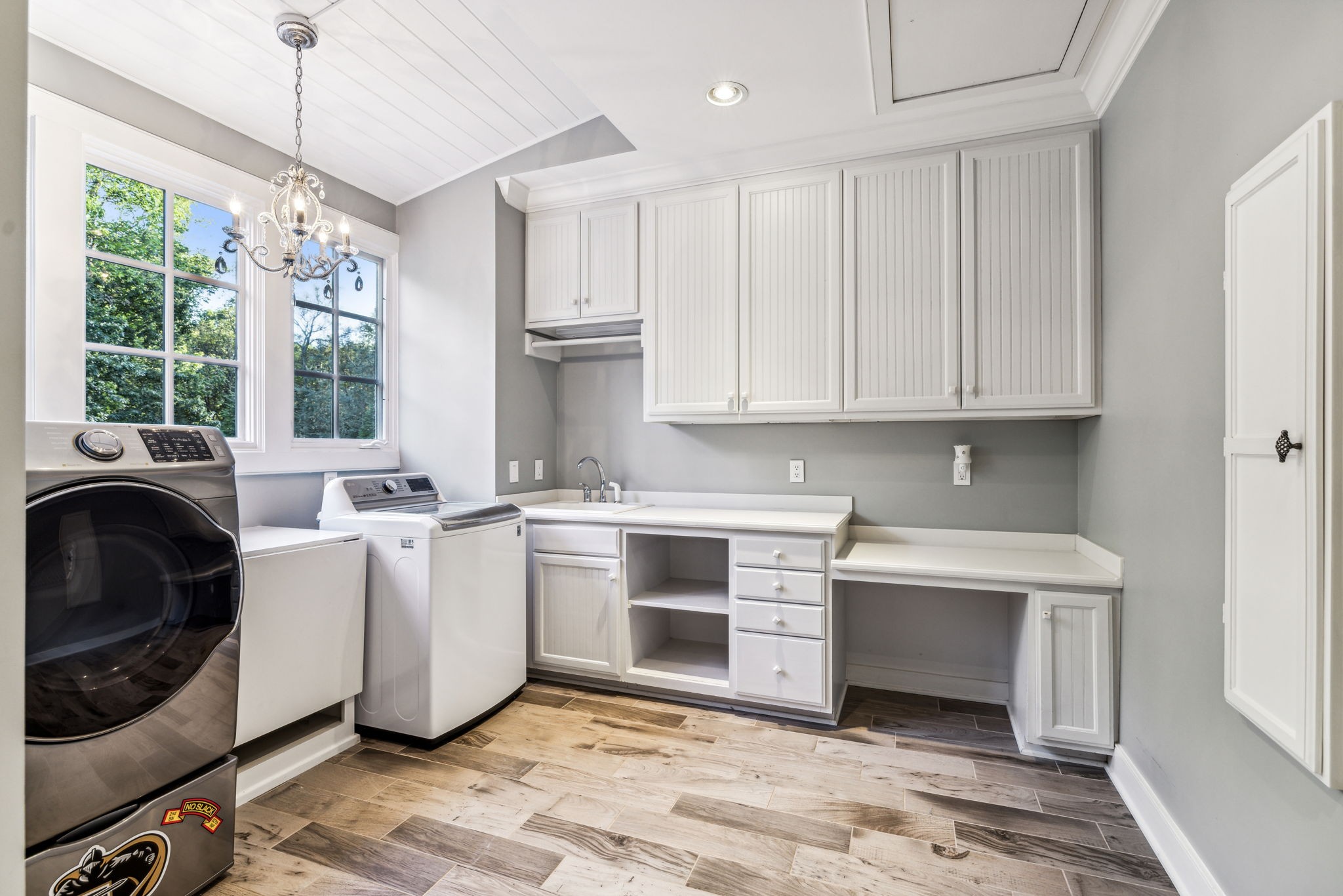 6351 Shadow Ridge