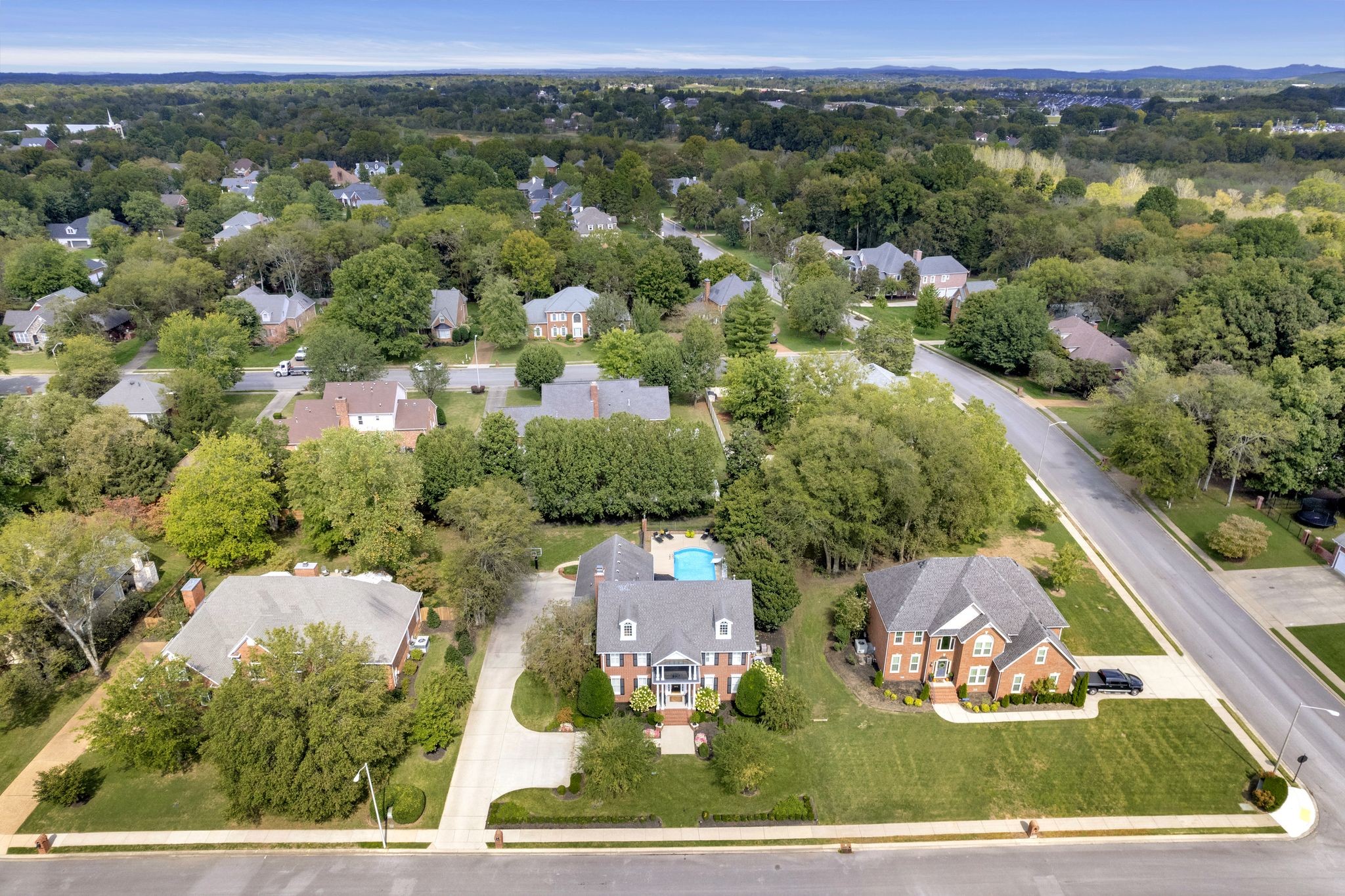 1606 Buckingham Dr