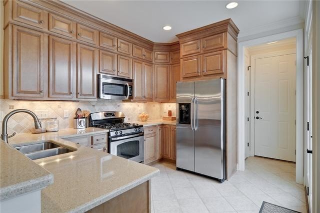 334 Byron Way