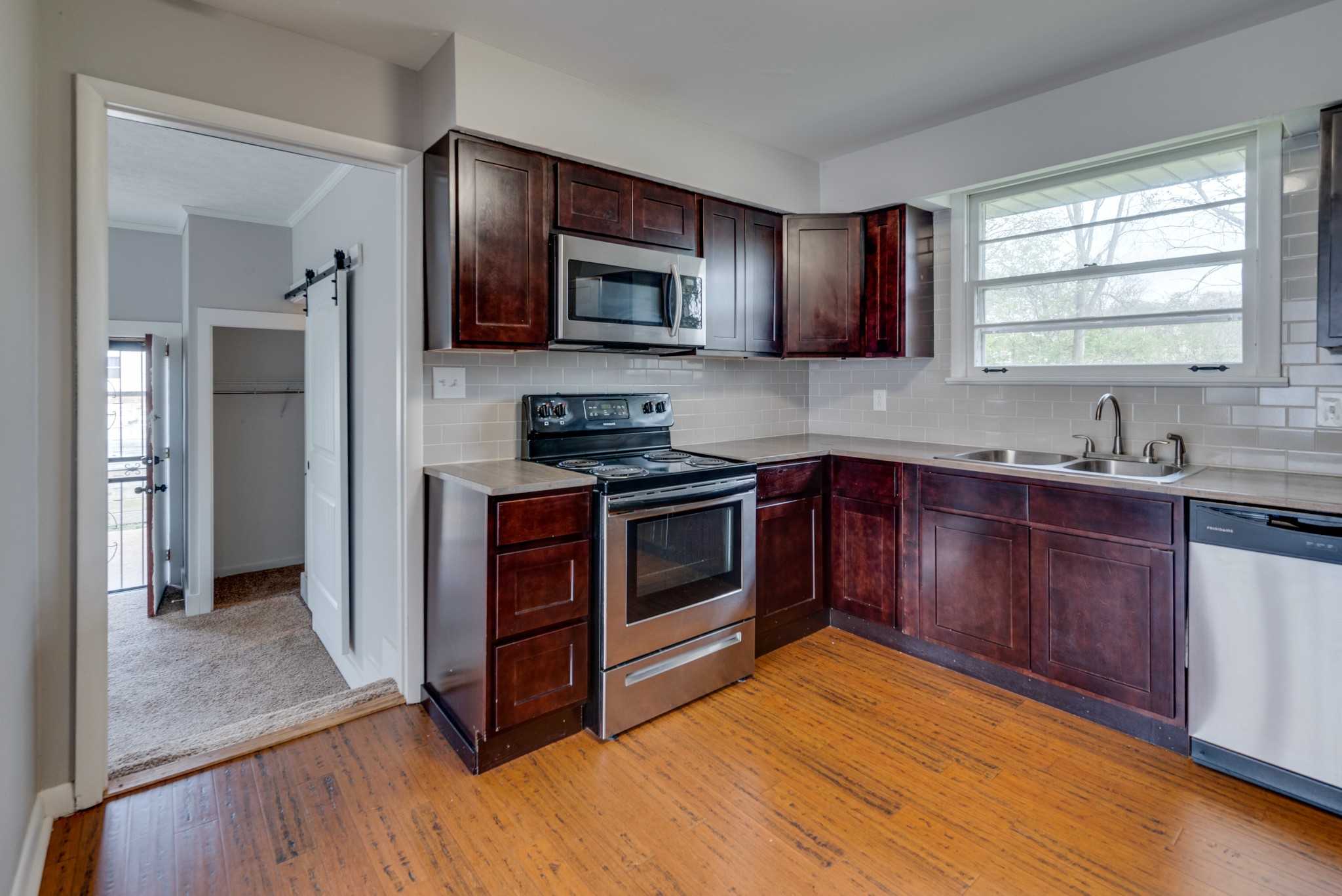 3254 Vailview Dr