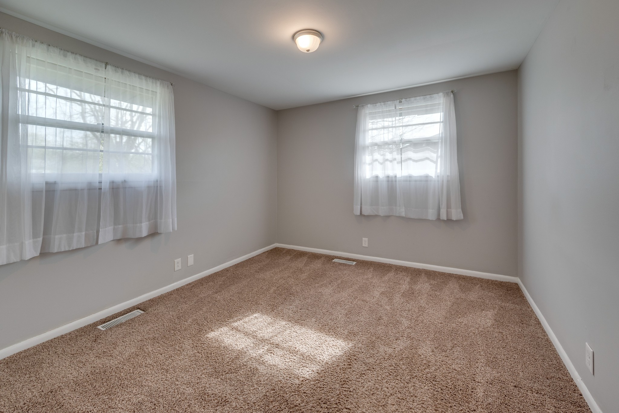 3254 Vailview Dr