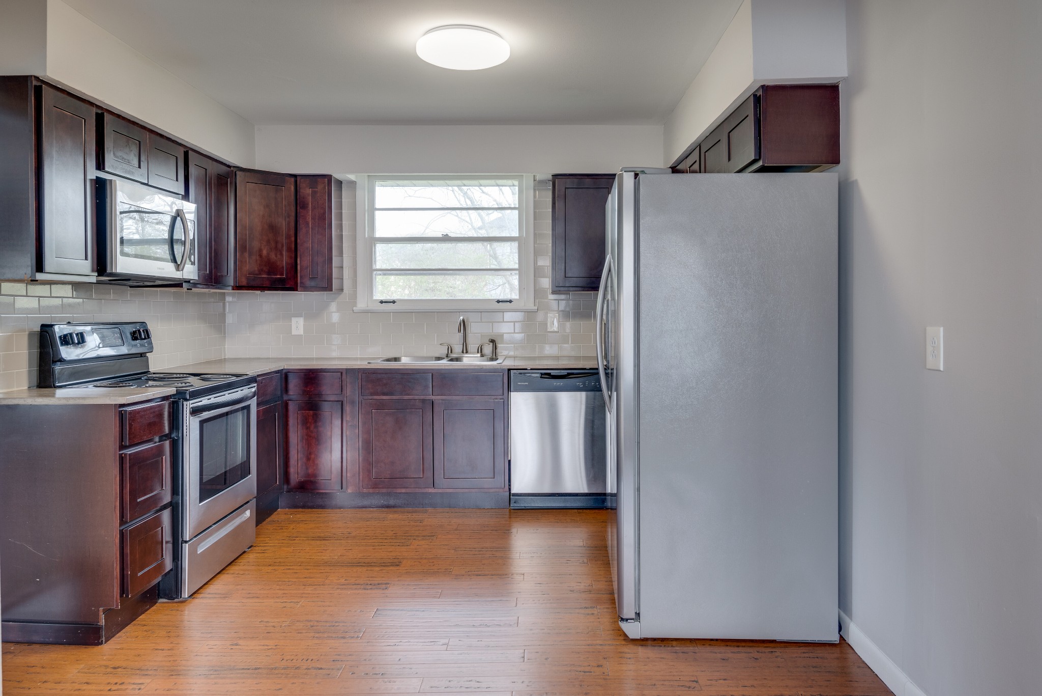 3254 Vailview Dr