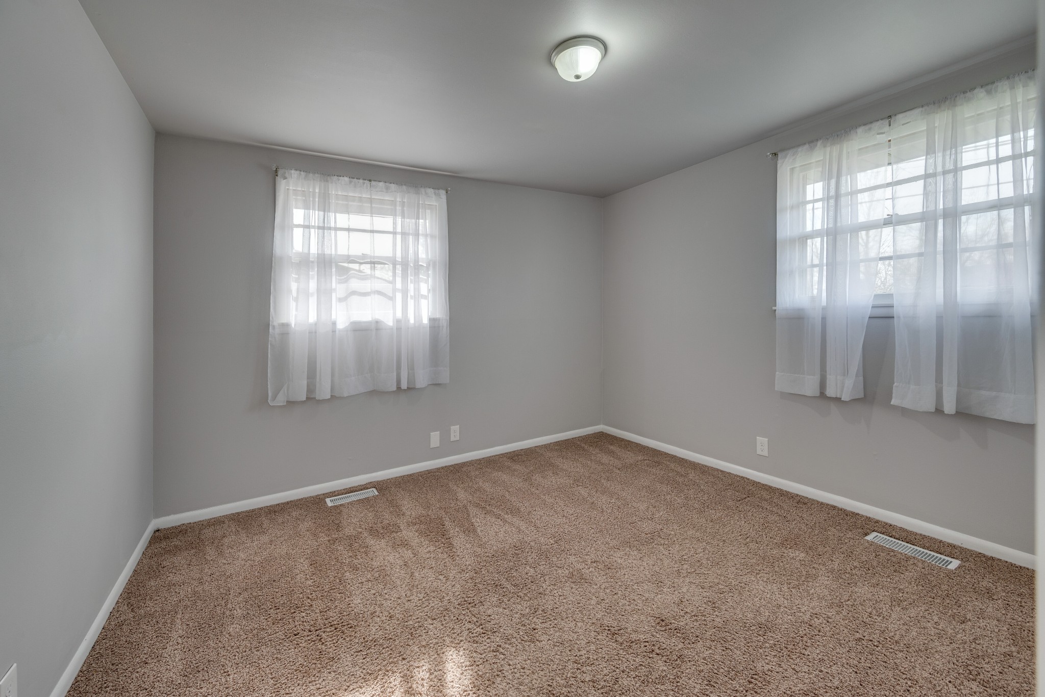 3254 Vailview Dr