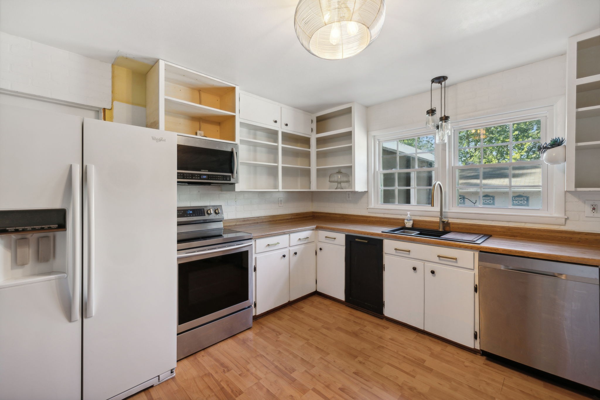 108 Main St, W