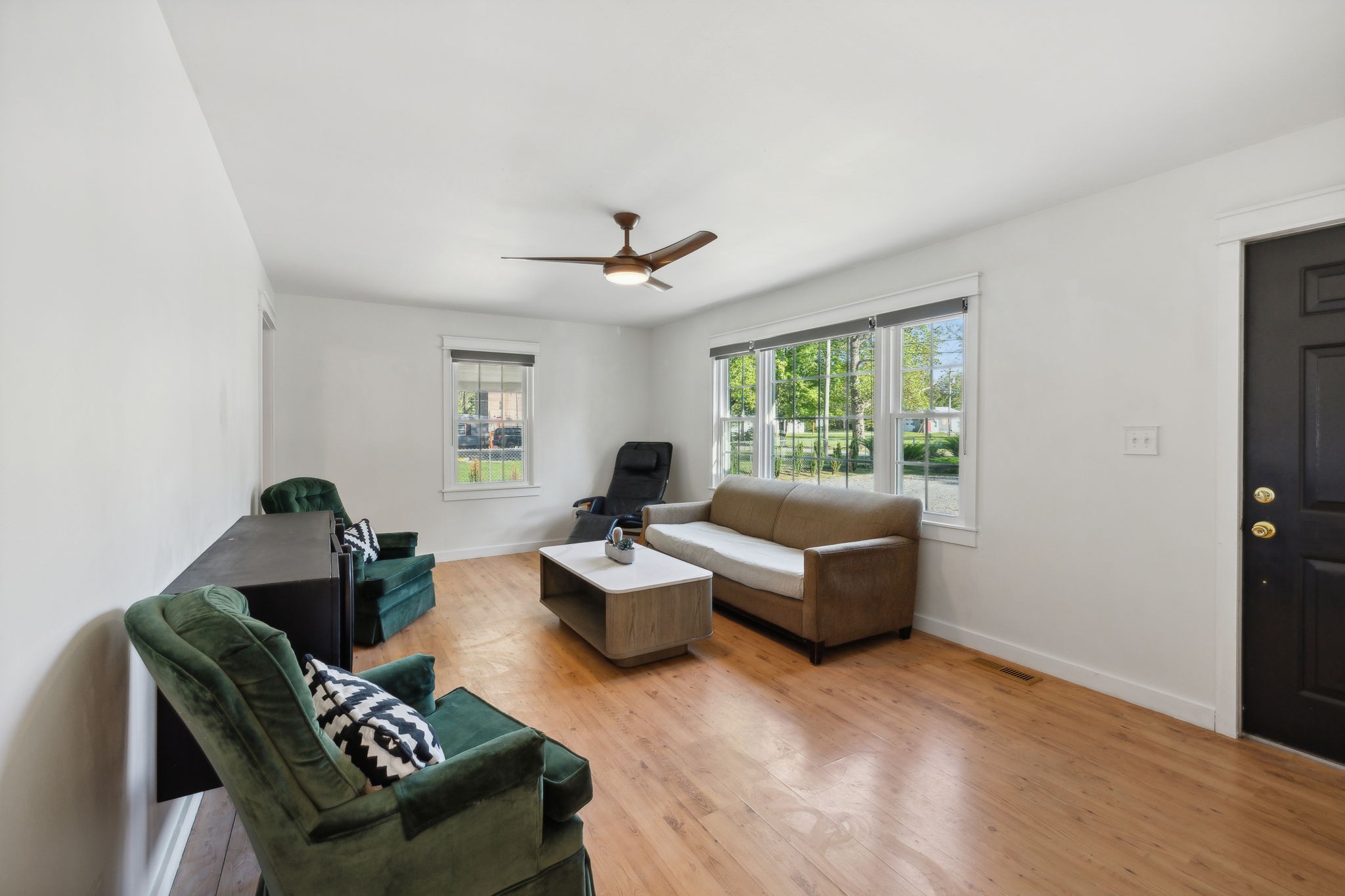 108 Main St, W