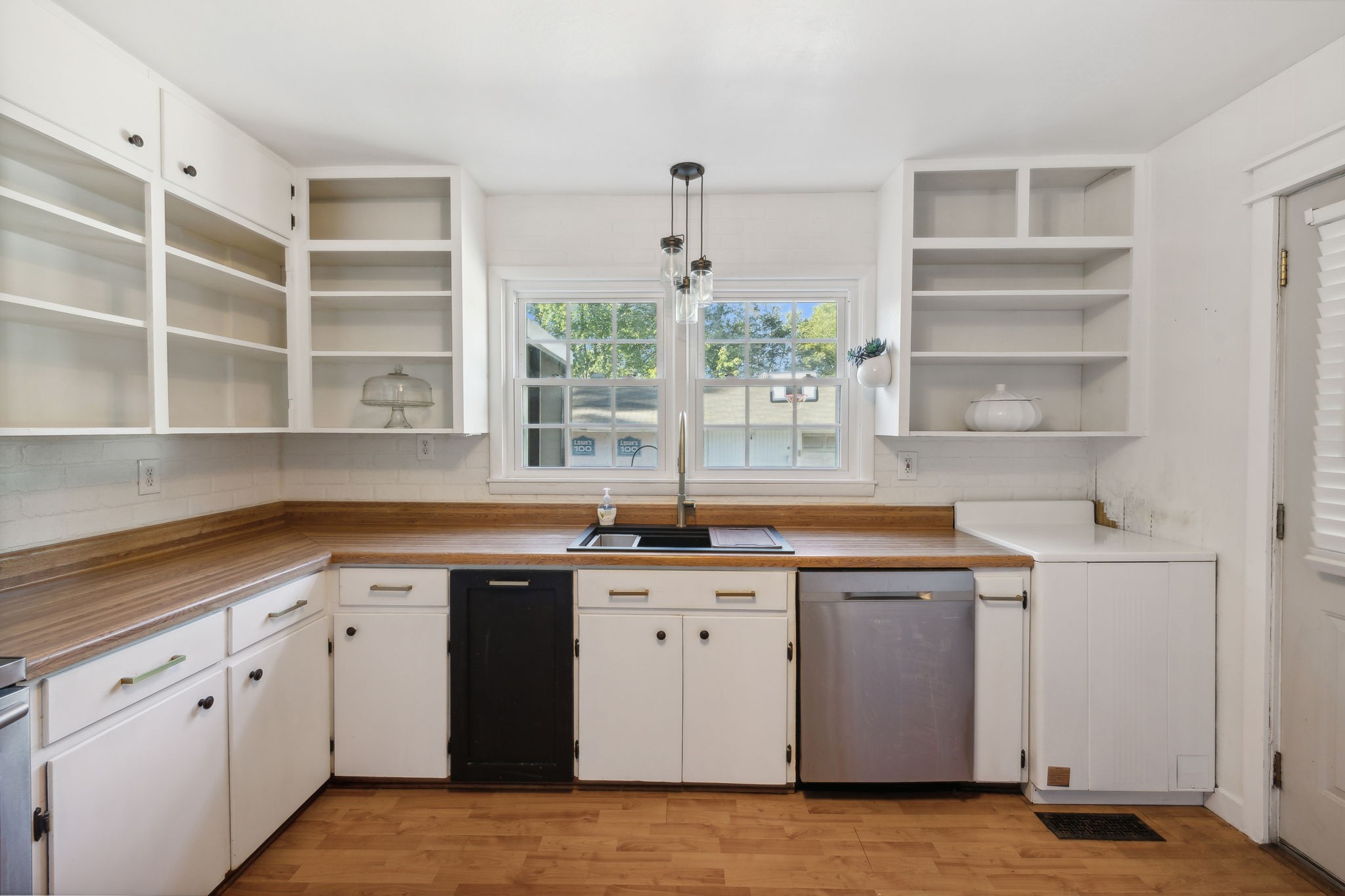 108 Main St, W