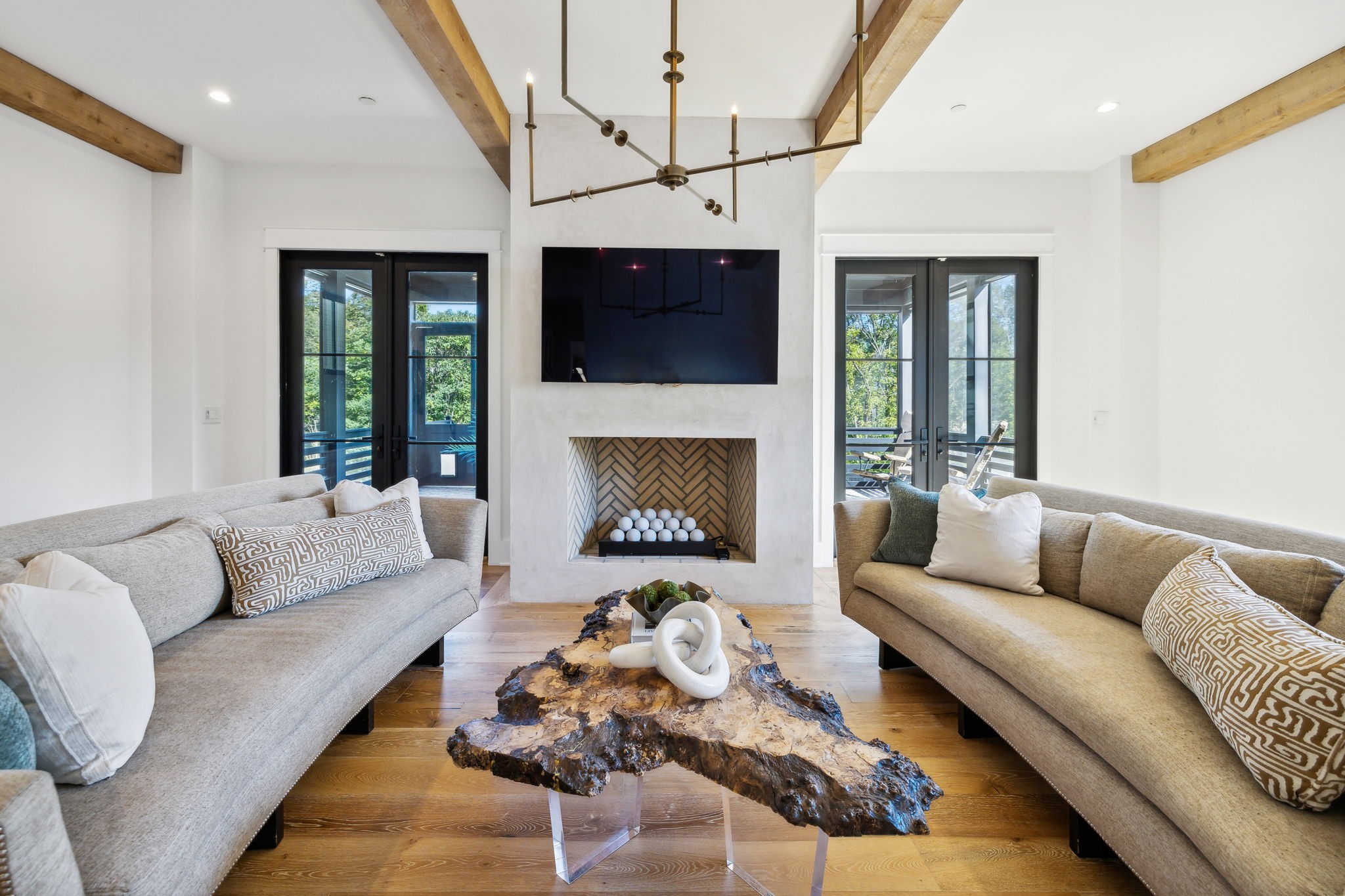 1108 Grandview