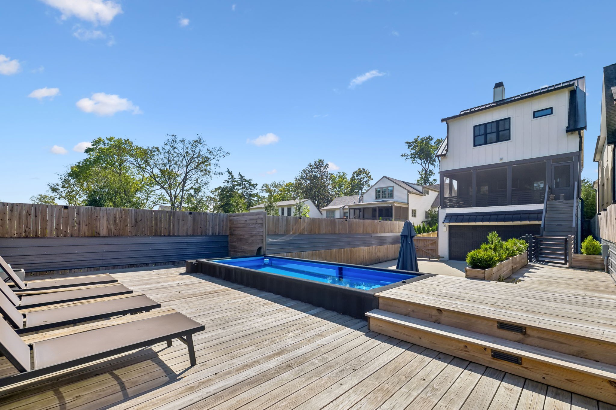 1108 Grandview
