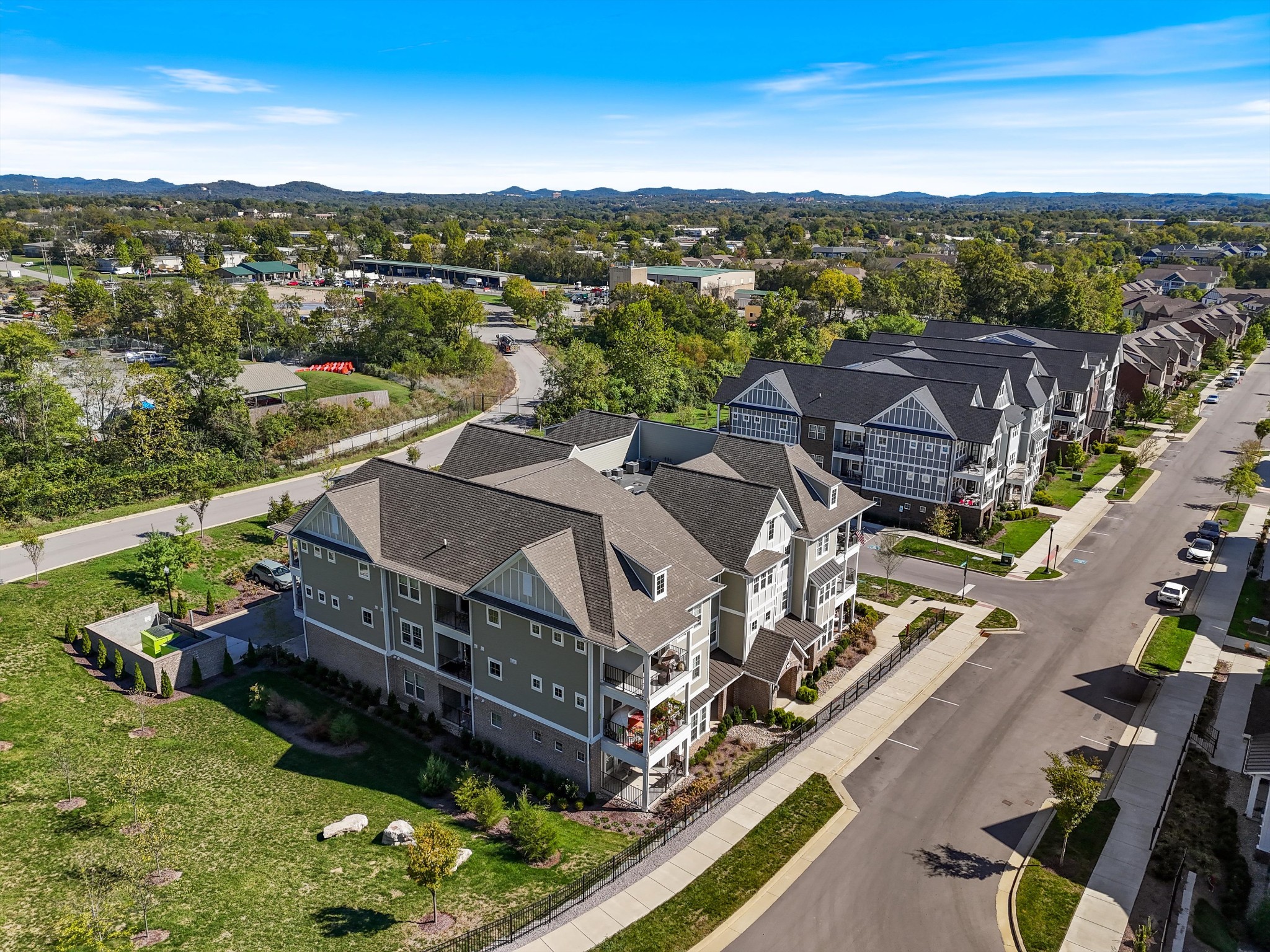 900 Vintage Green Ln Unit: 204