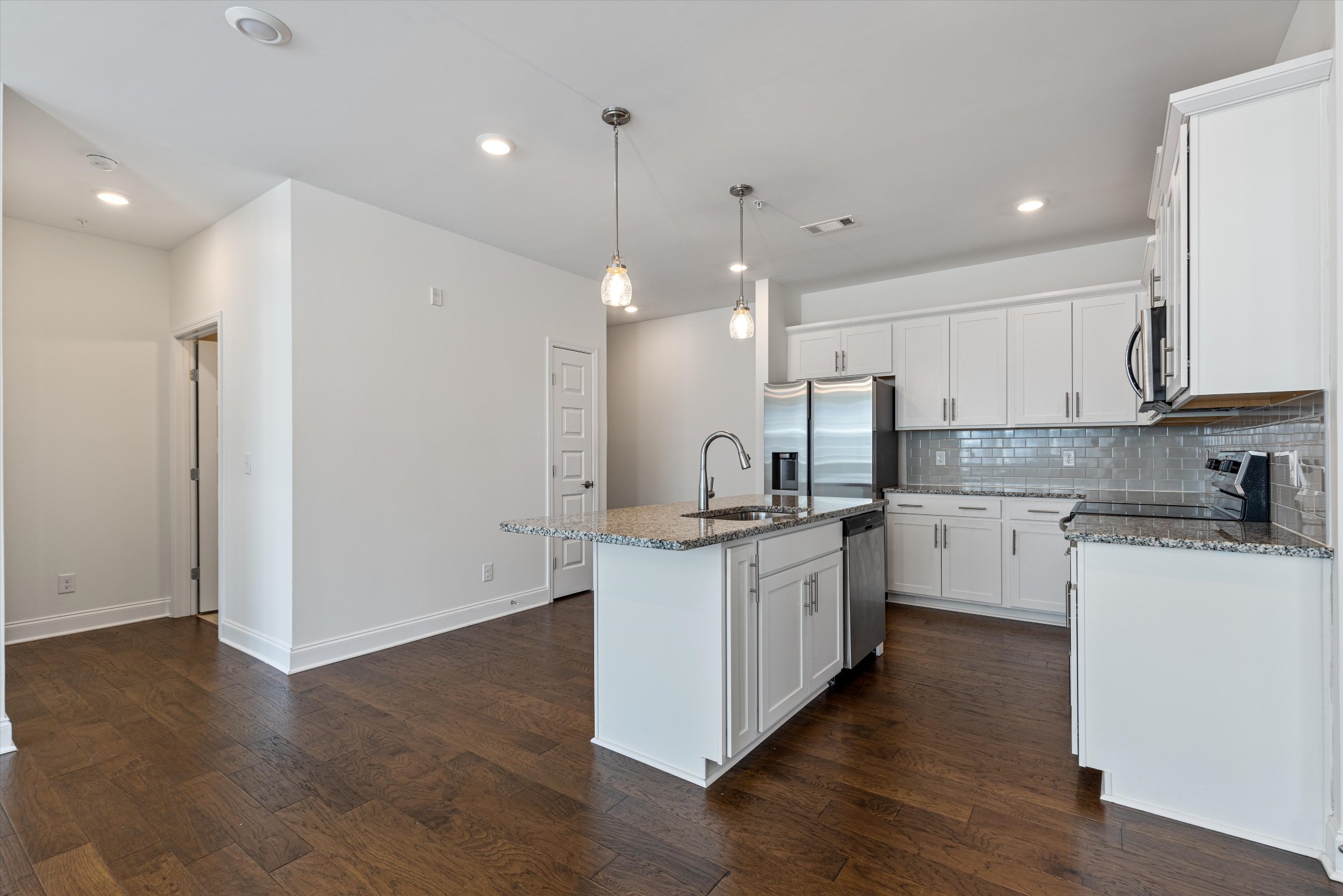 900 Vintage Green Ln Unit: 204
