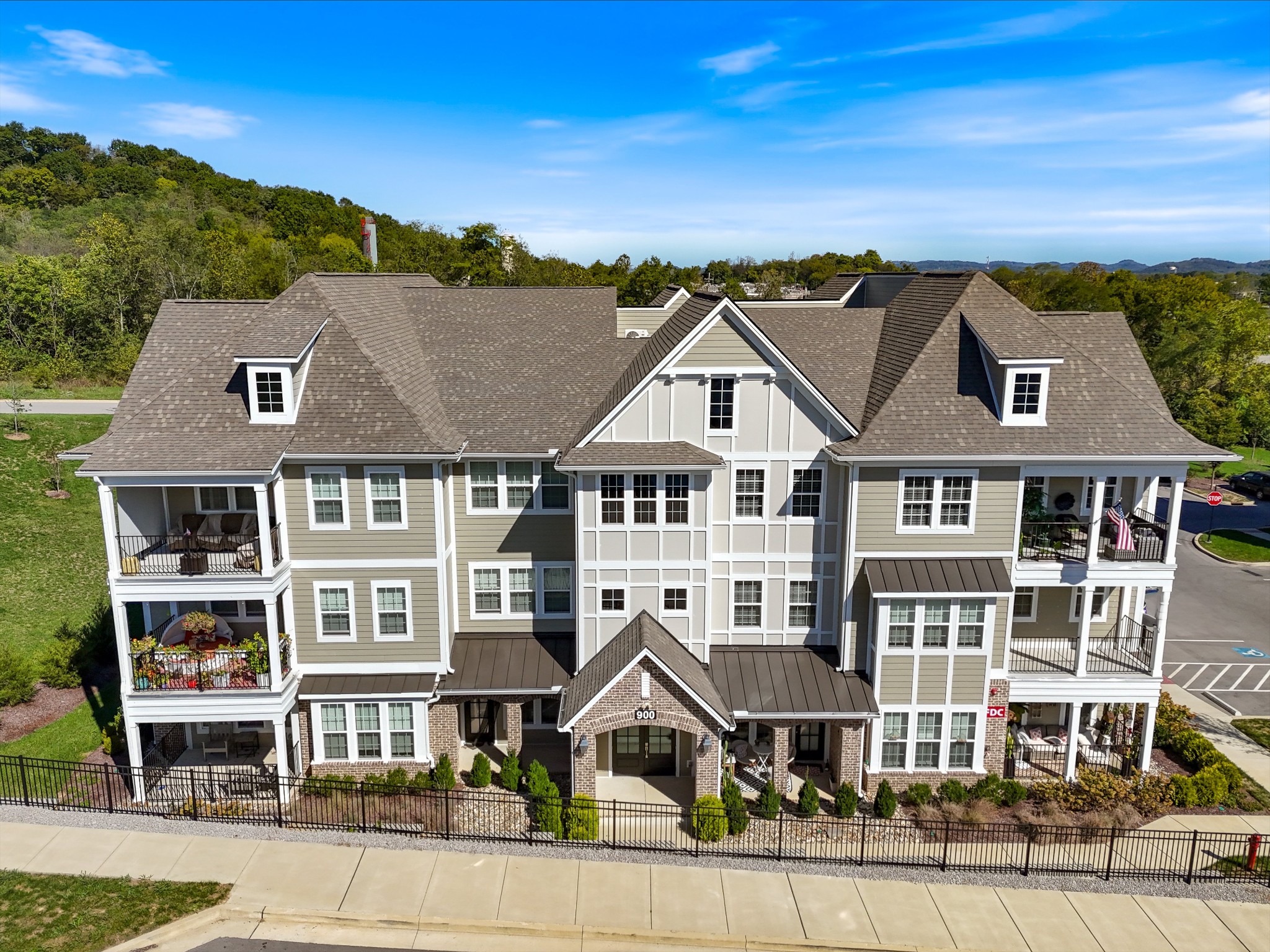 900 Vintage Green Ln Unit: 204