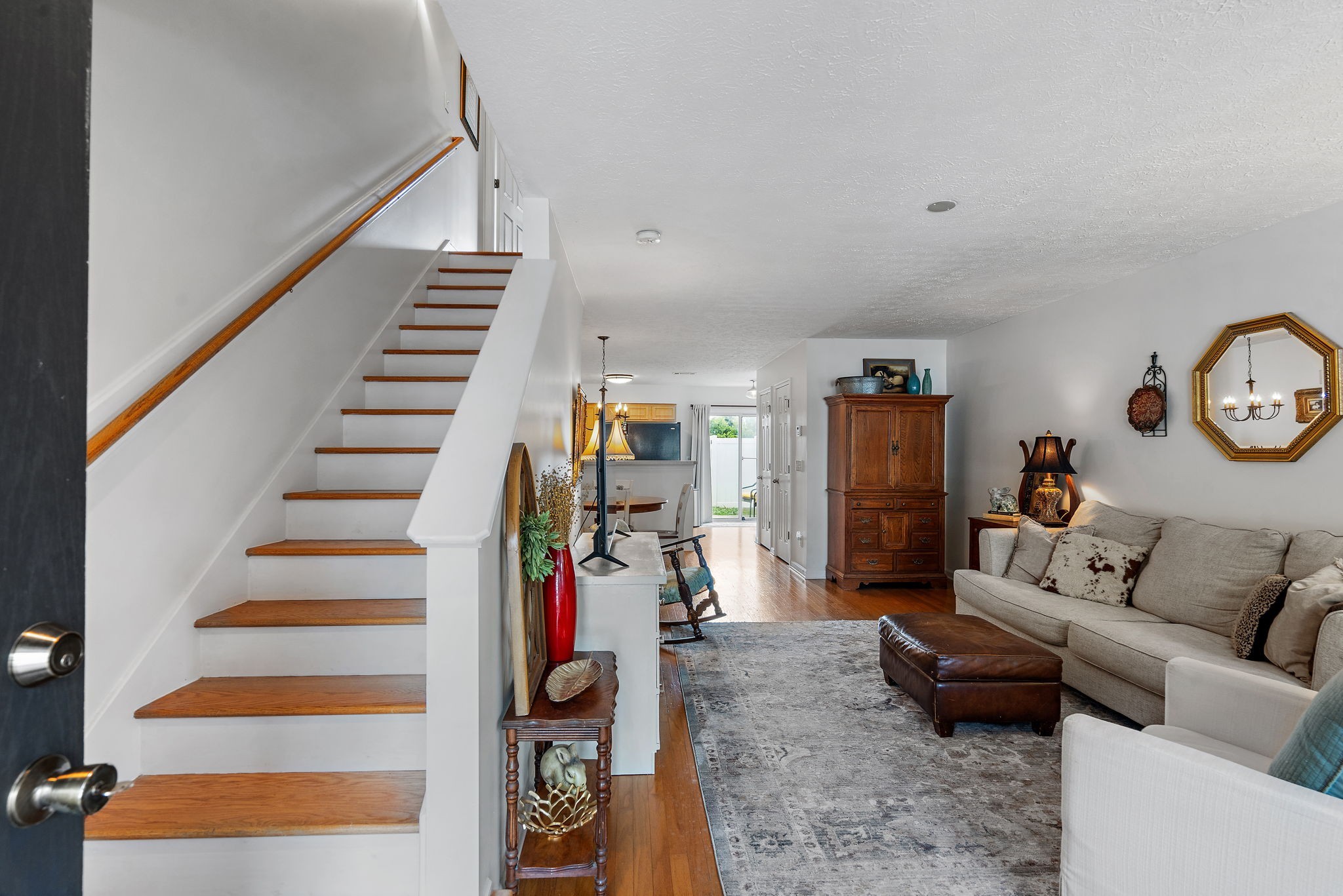 109 Shadow Glen Dr