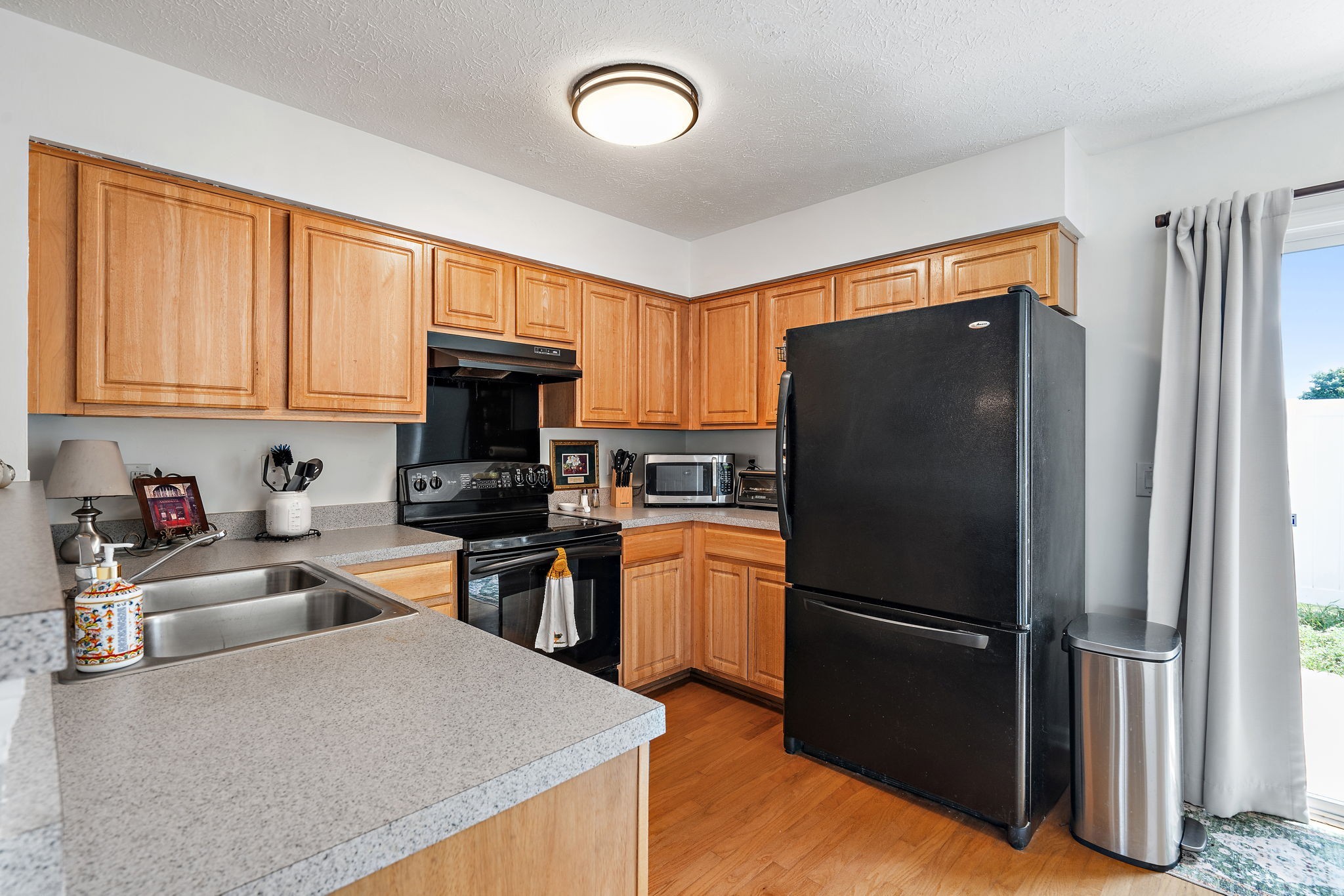 109 Shadow Glen Dr