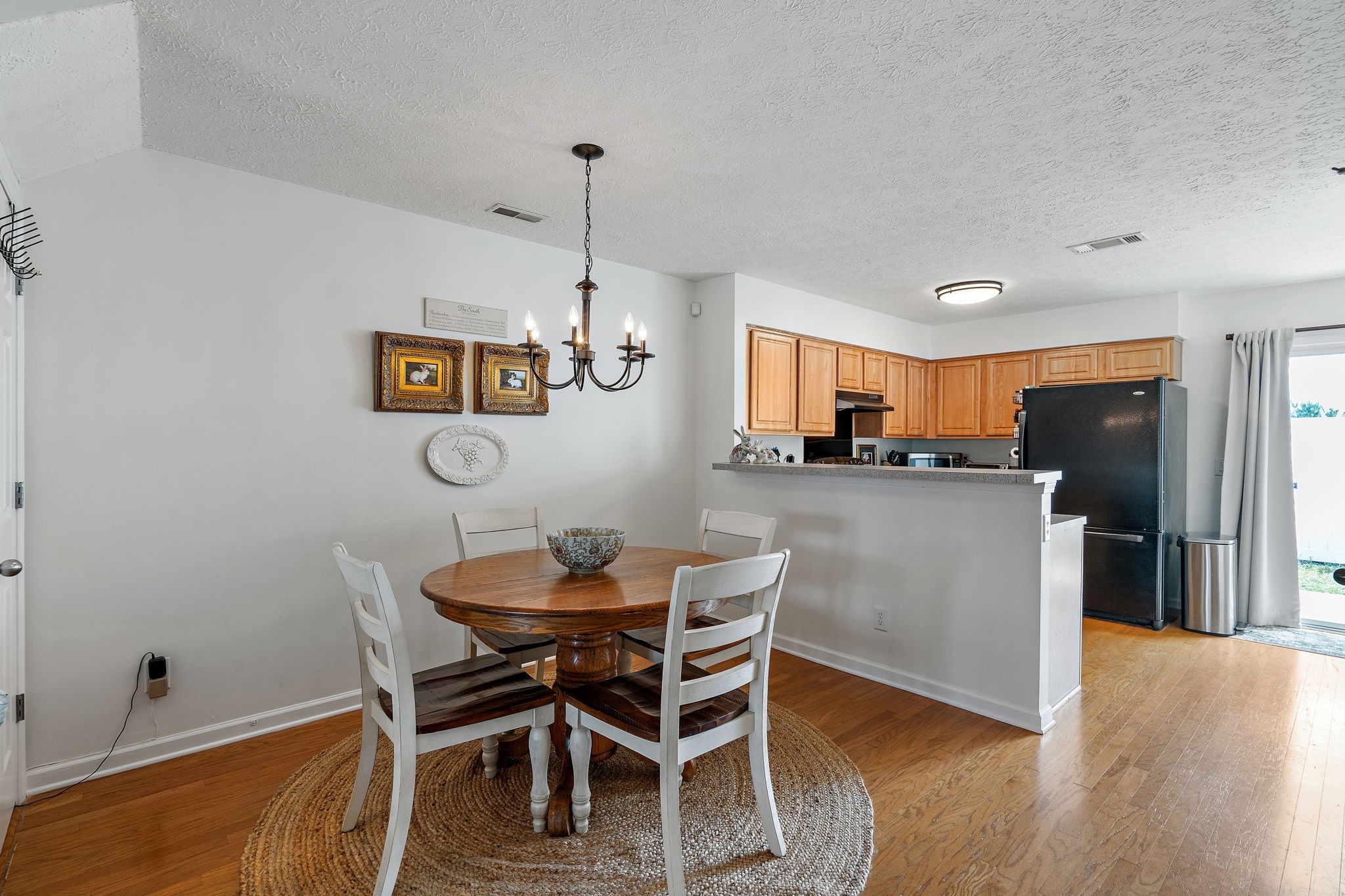109 Shadow Glen Dr