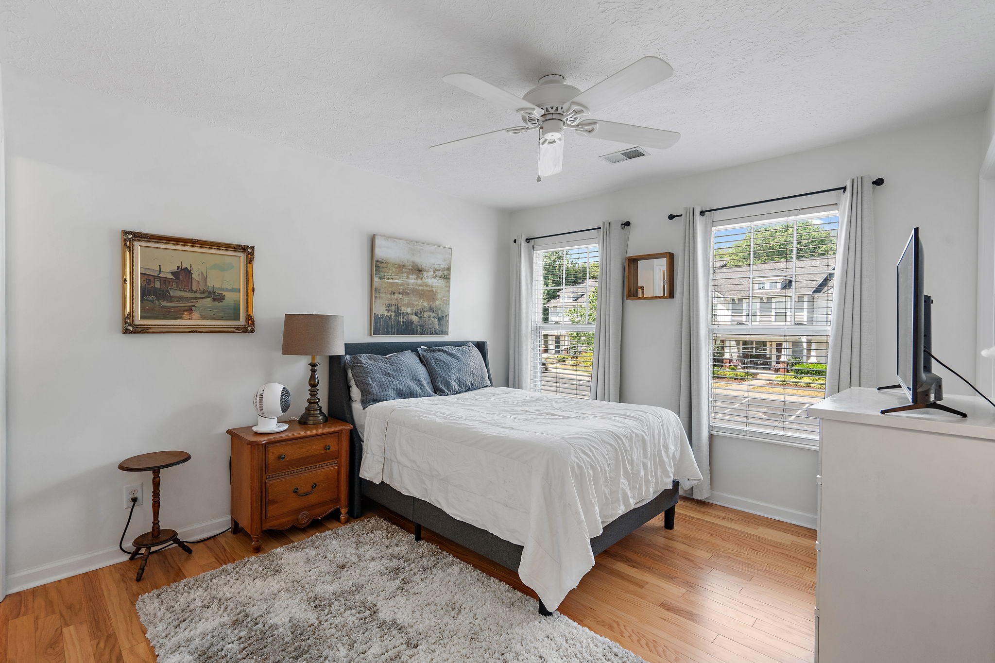 109 Shadow Glen Dr