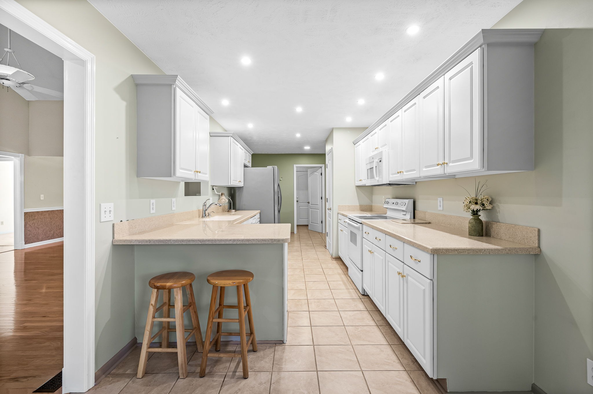 2708 Comer Dr