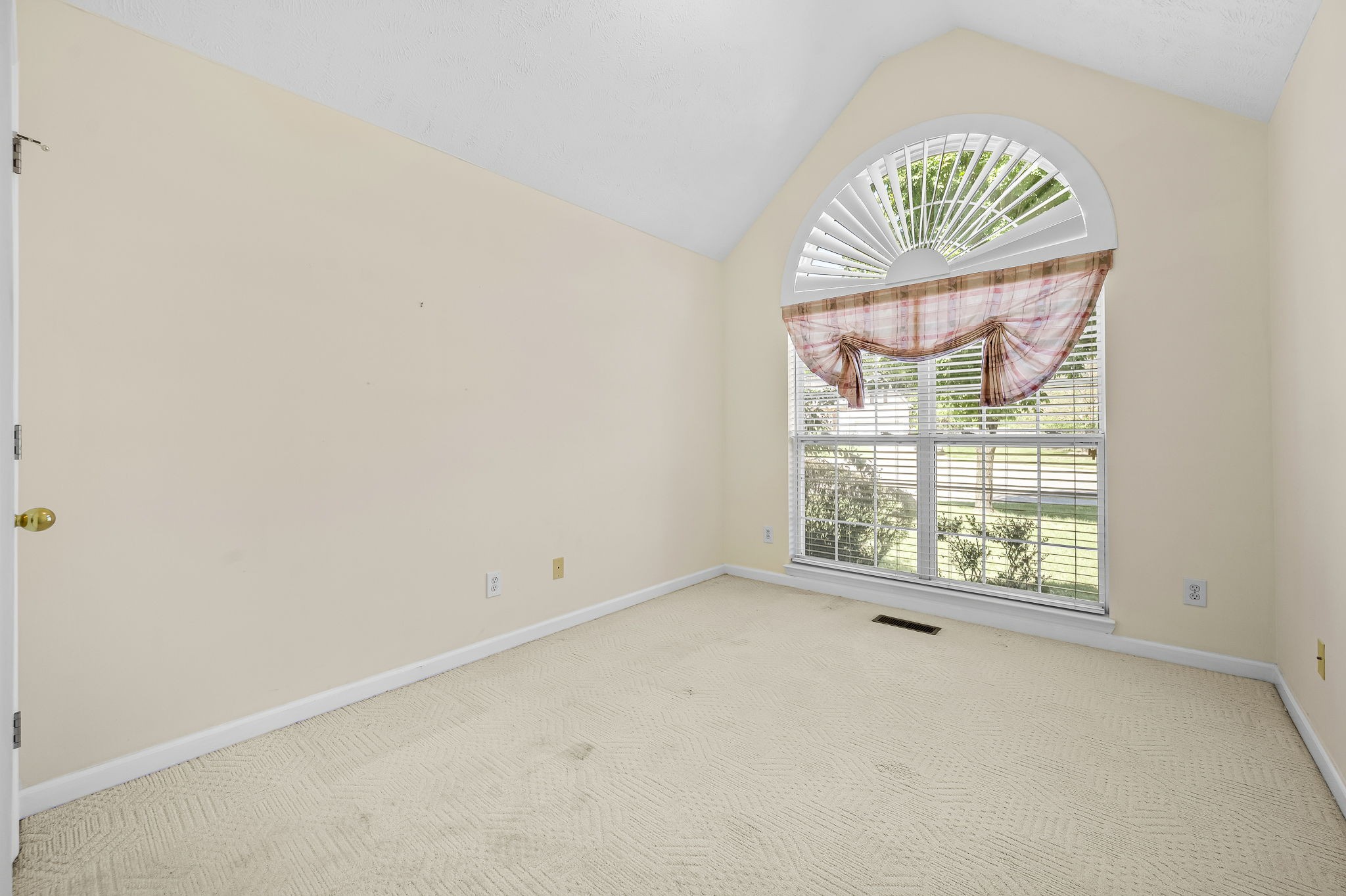 2708 Comer Dr