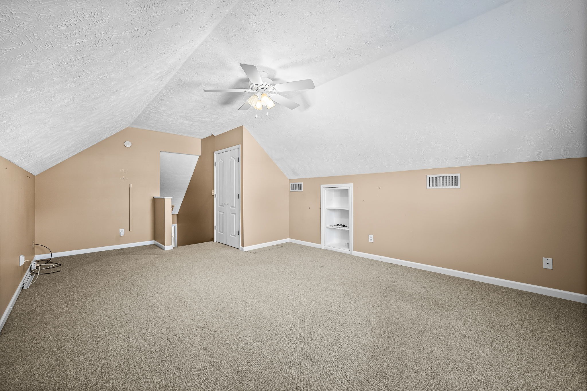 2708 Comer Dr