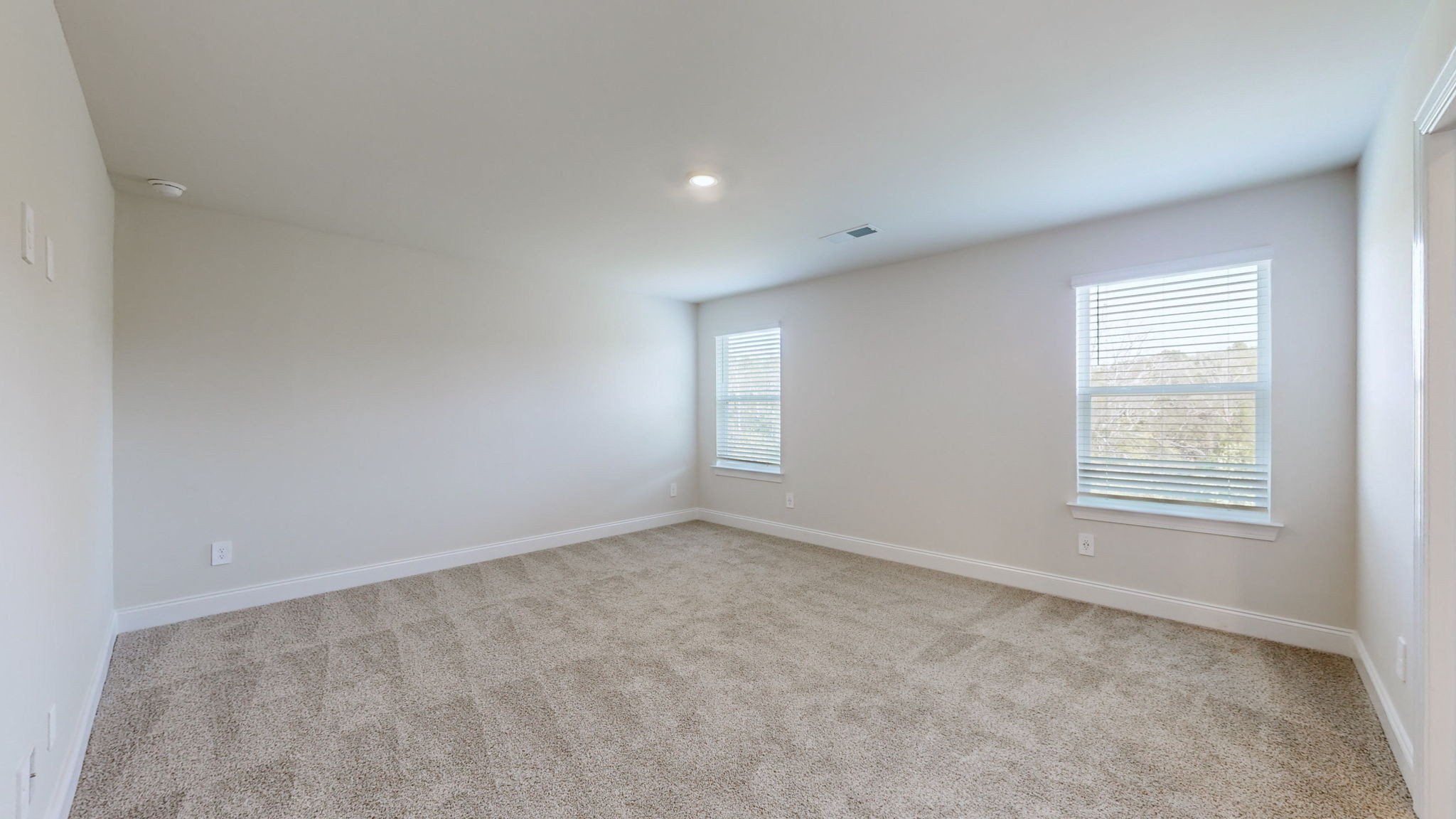 4952 Myra Dr