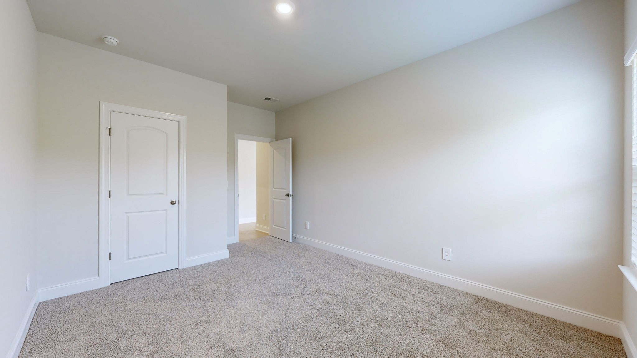 4952 Myra Dr