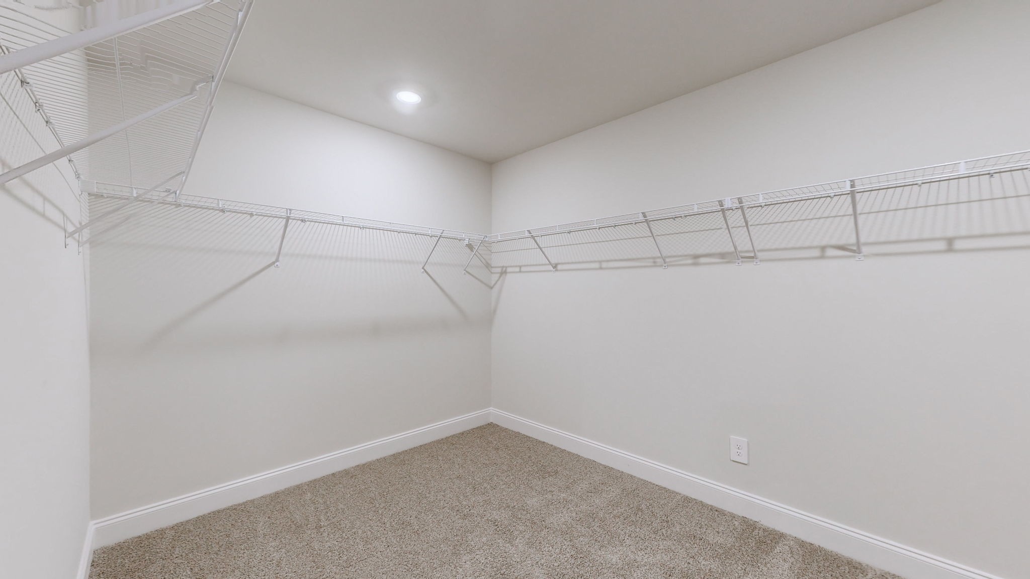 4952 Myra Dr