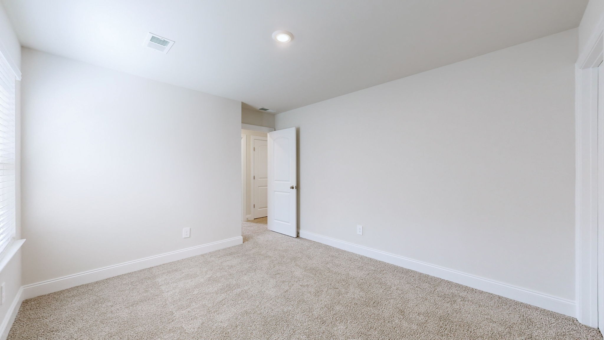 4952 Myra Dr