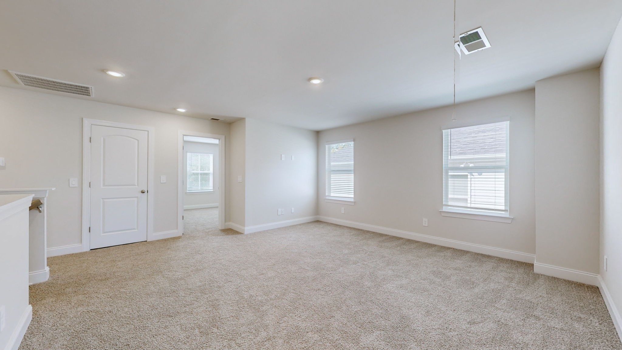 4952 Myra Dr