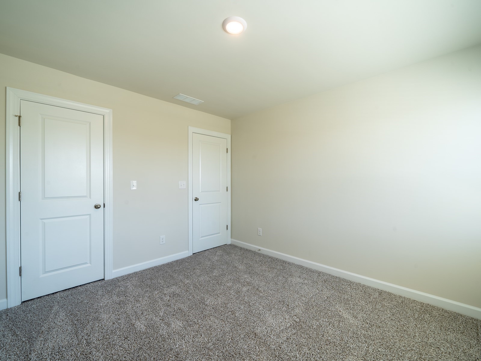 4952 Myra Dr
