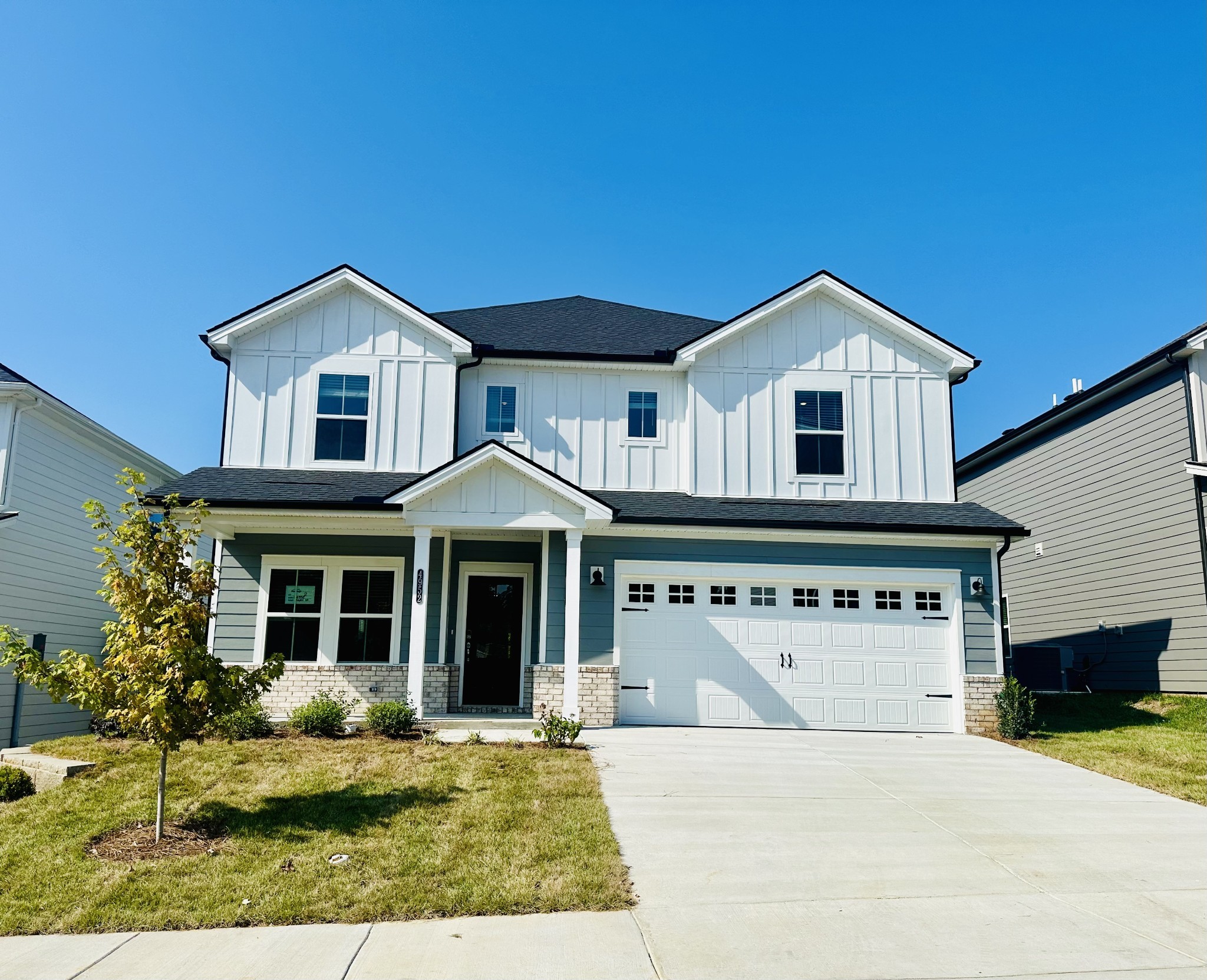 4952 Myra Dr