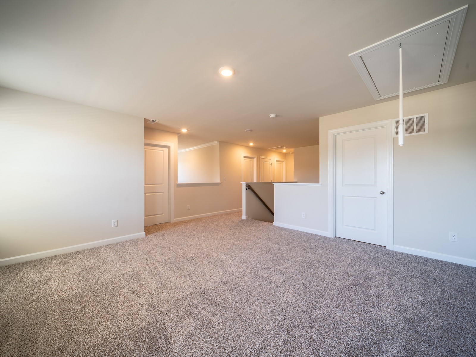 4952 Myra Dr