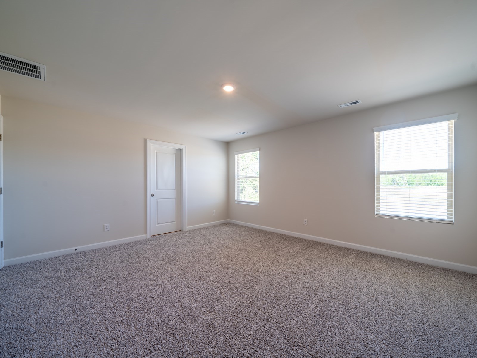4952 Myra Dr