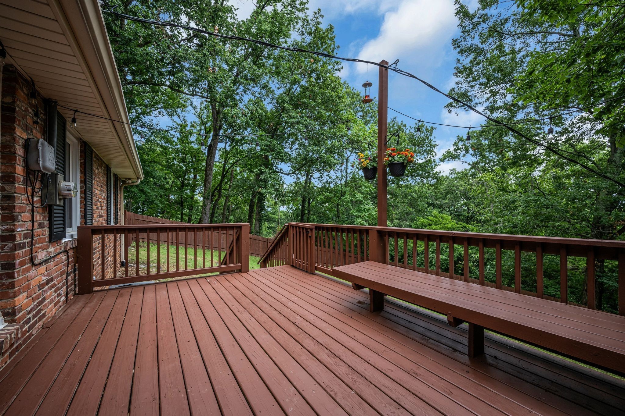 818 Redwood Dr