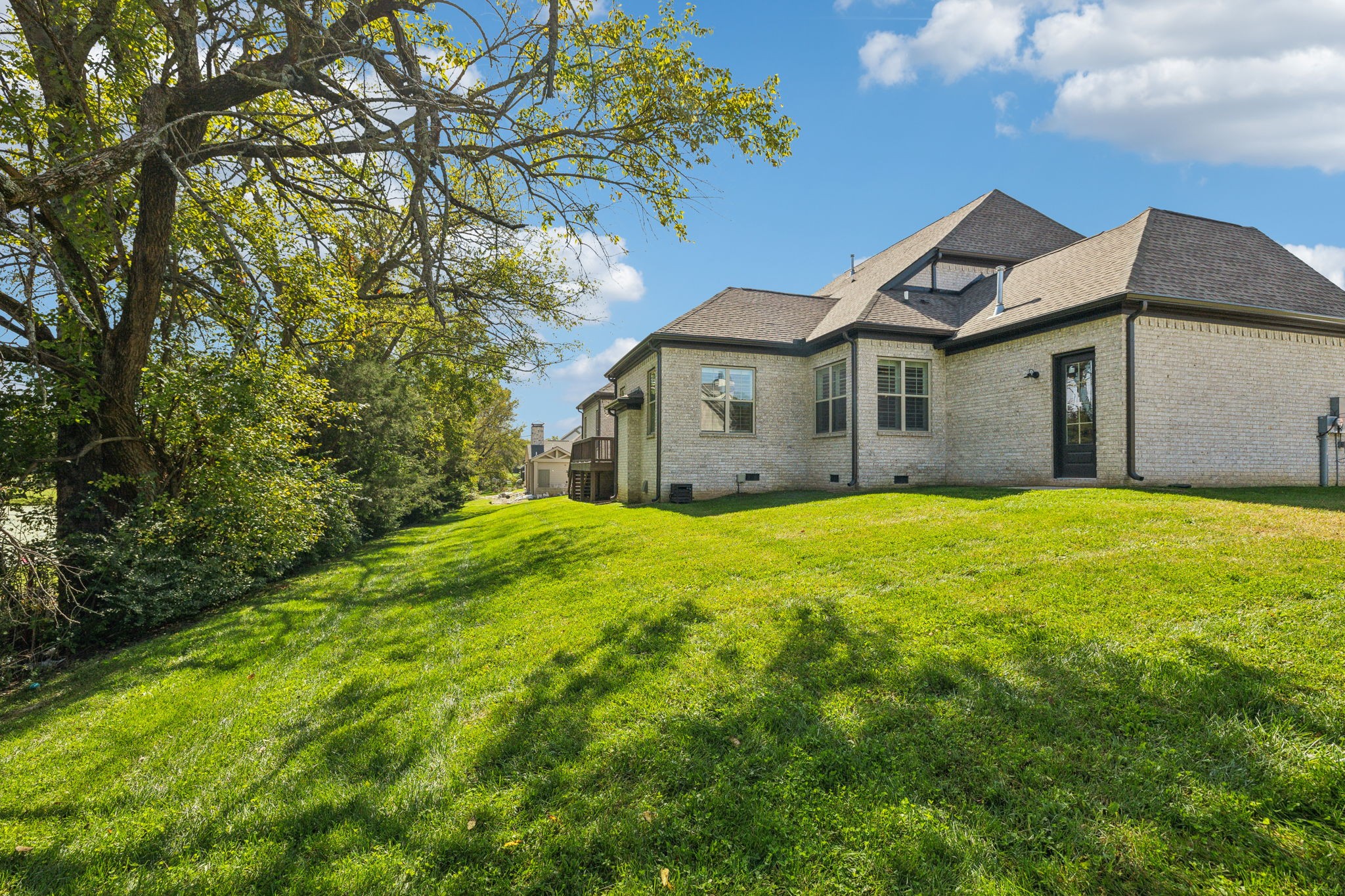 220 Bishops Gate Dr